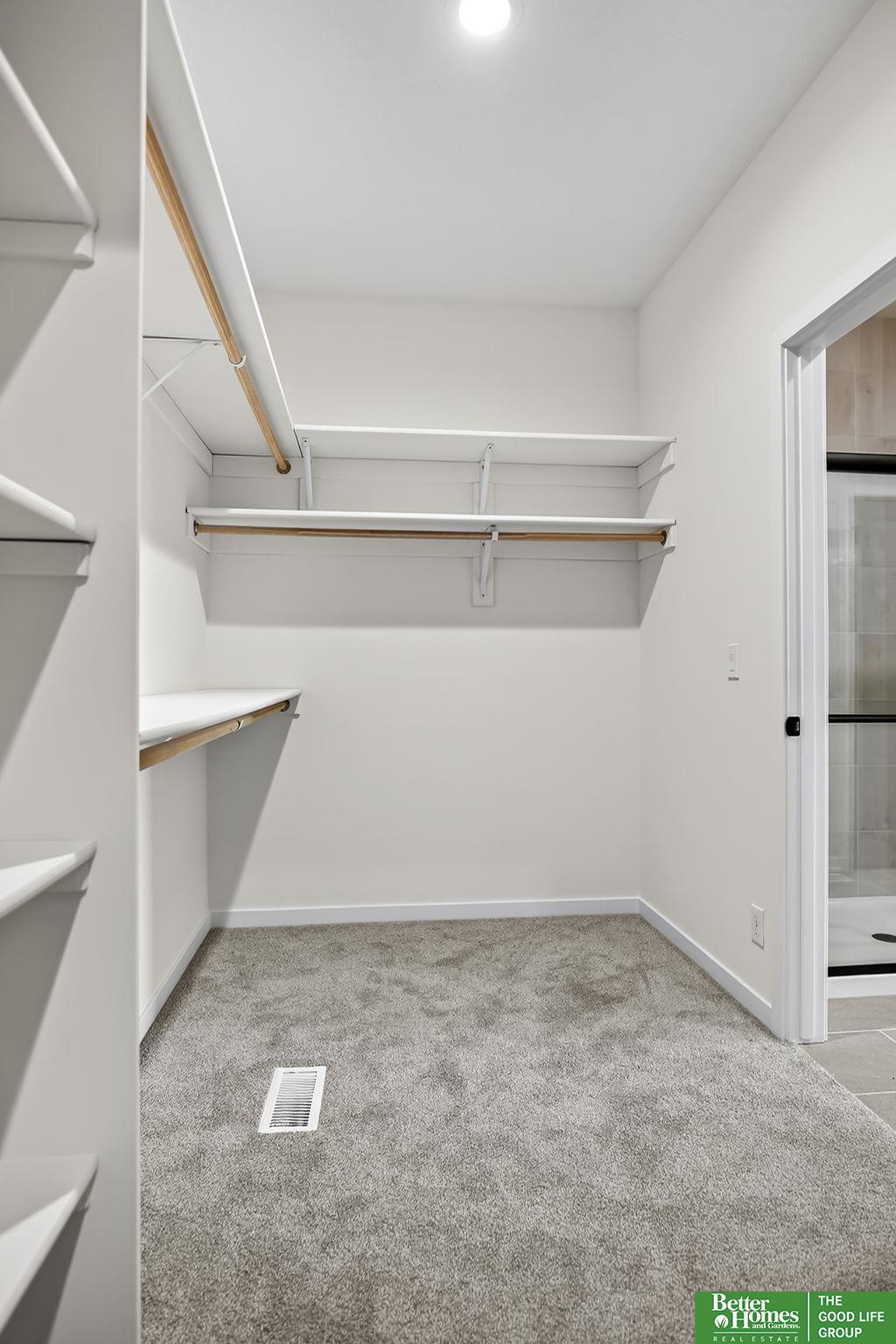 20944 Ellison Avenue, Elkhorn, NE, 68022