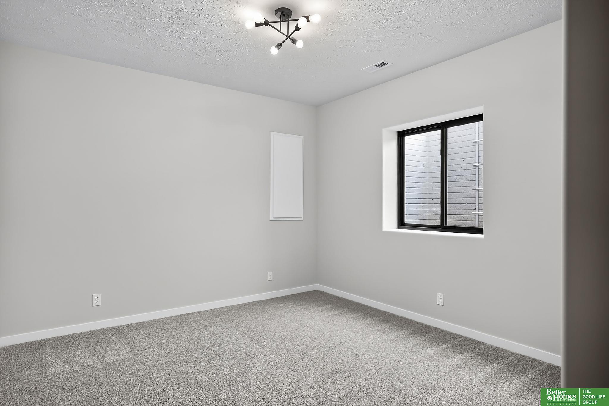 20944 Ellison Avenue, Elkhorn, NE, 68022