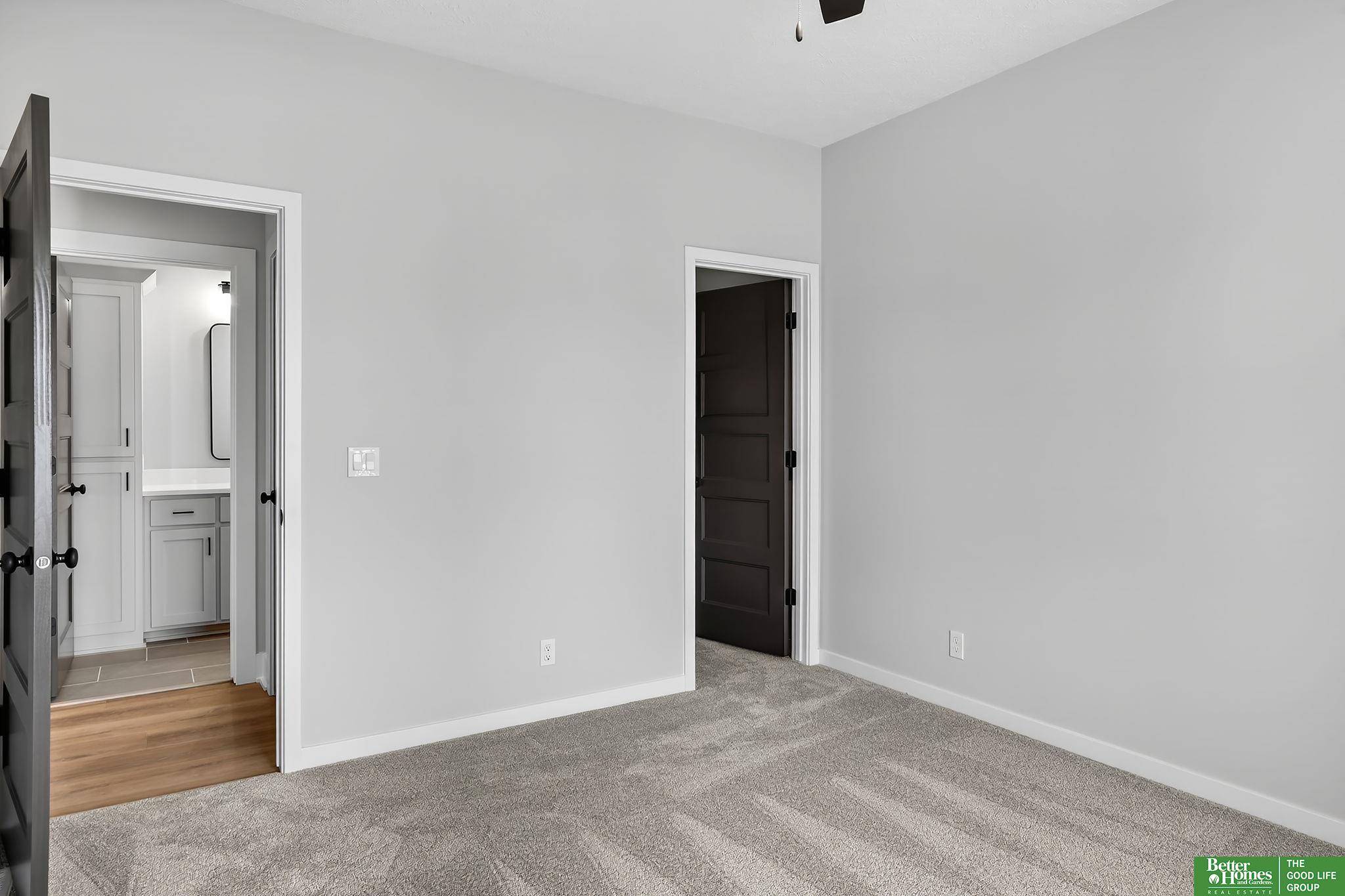 20944 Ellison Avenue, Elkhorn, NE, 68022