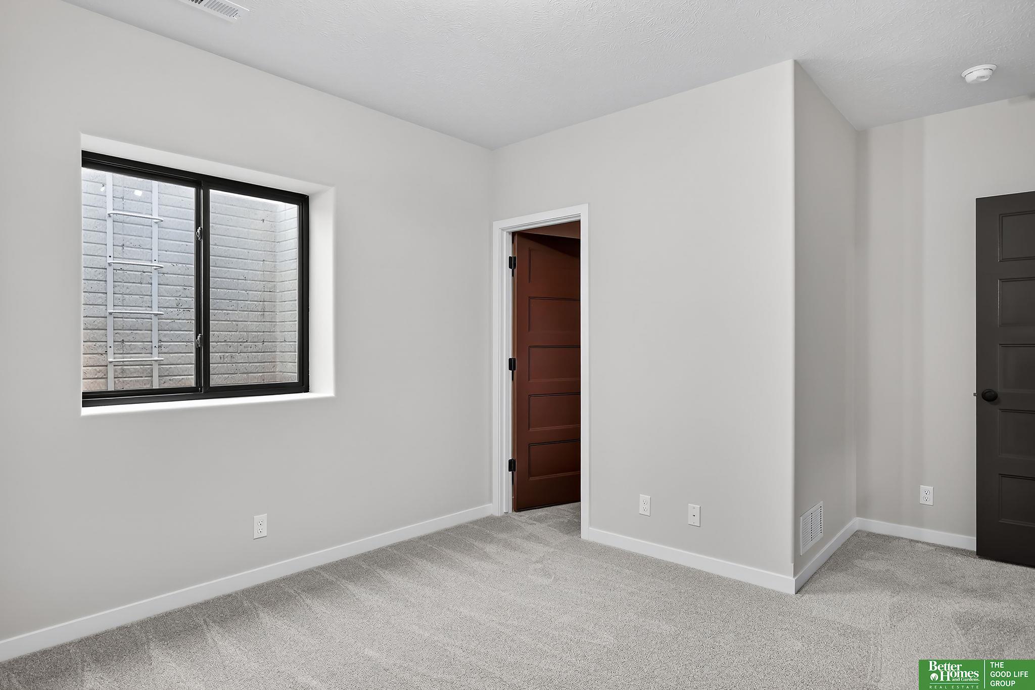 20944 Ellison Avenue, Elkhorn, NE, 68022