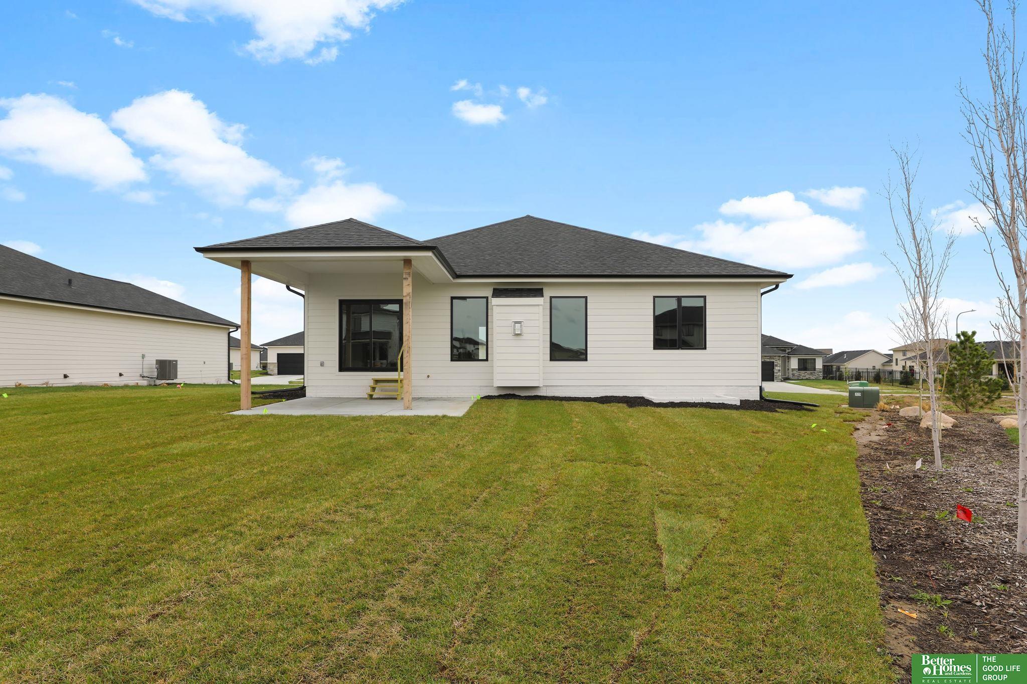 20944 Ellison Avenue, Elkhorn, NE, 68022