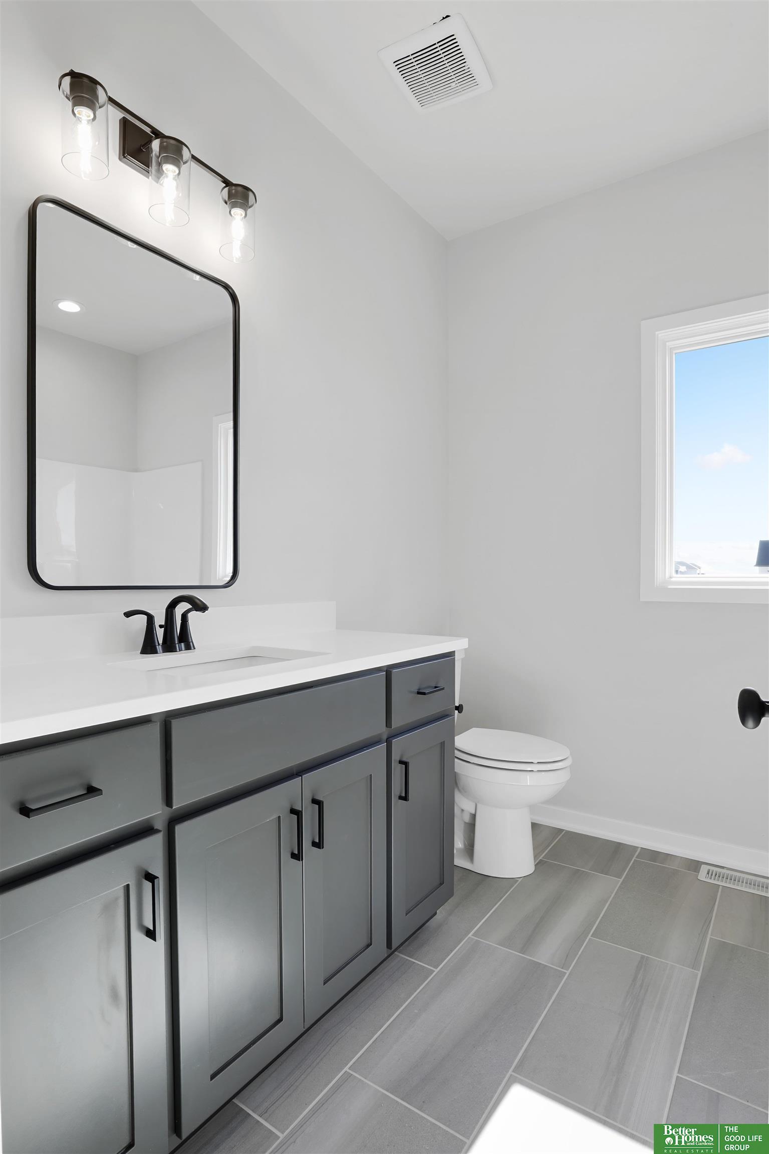 5608 213th Street, Elkhorn, NE, 68022