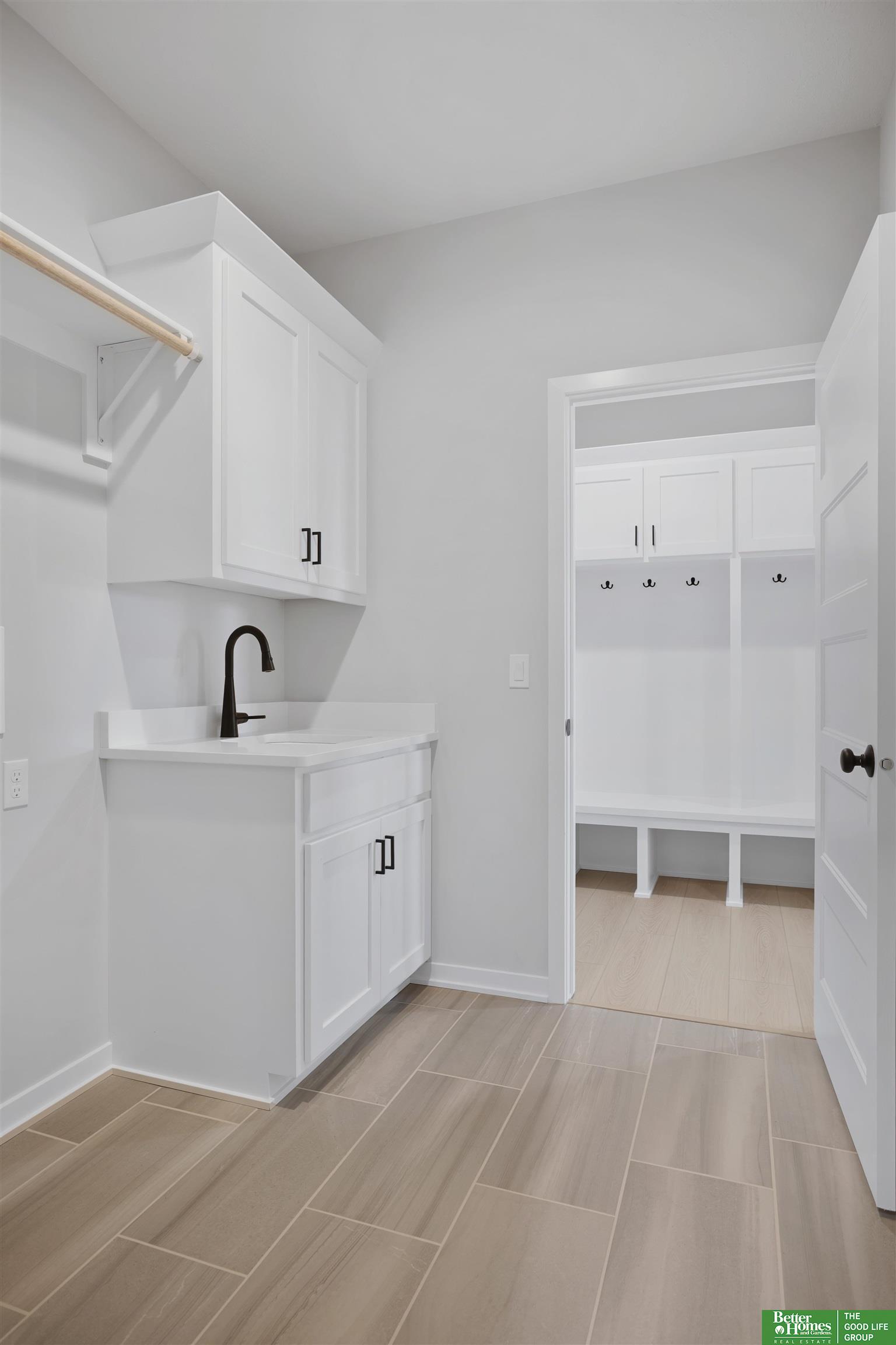 5608 213th Street, Elkhorn, NE, 68022