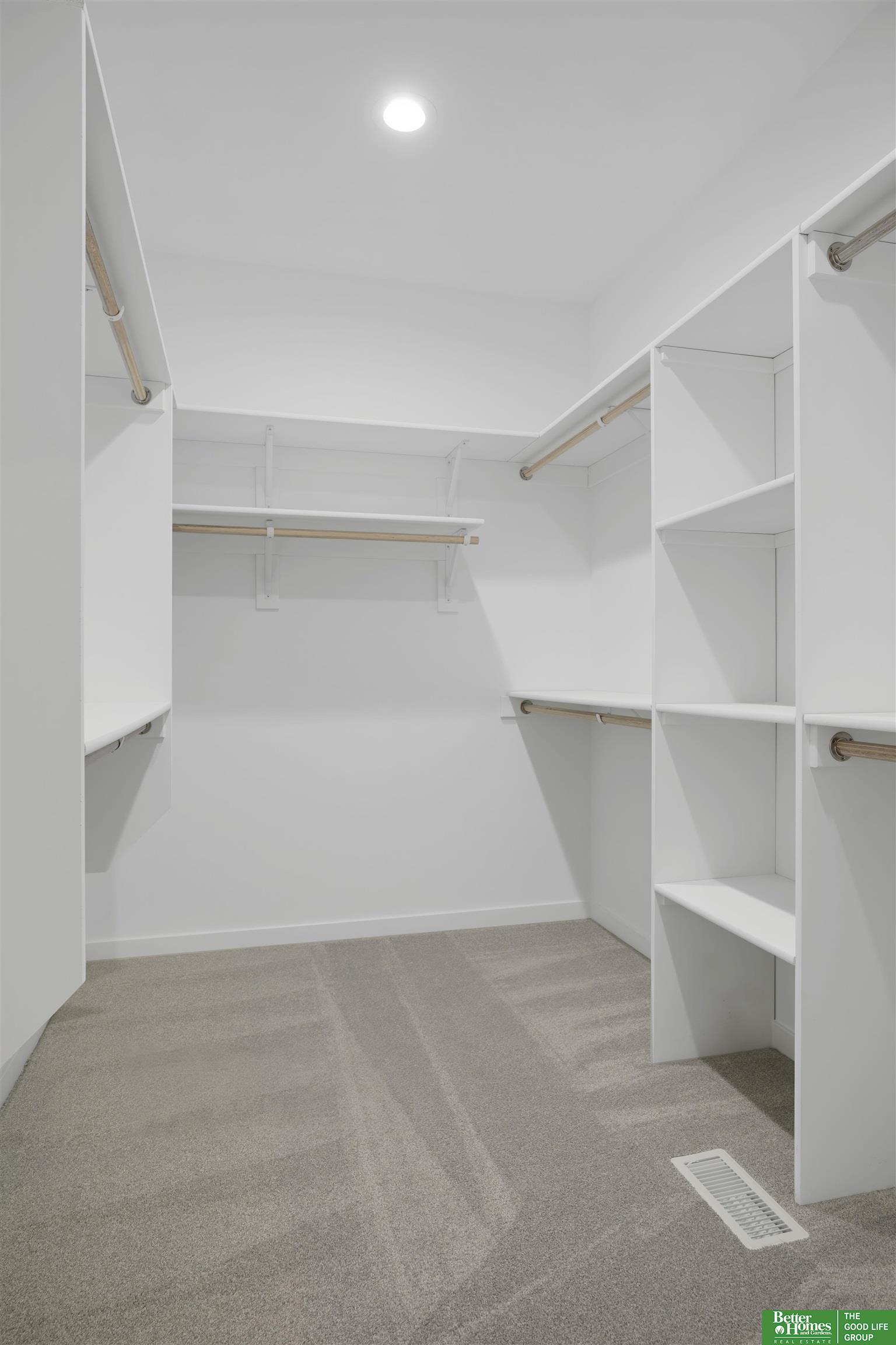 5608 213th Street, Elkhorn, NE, 68022