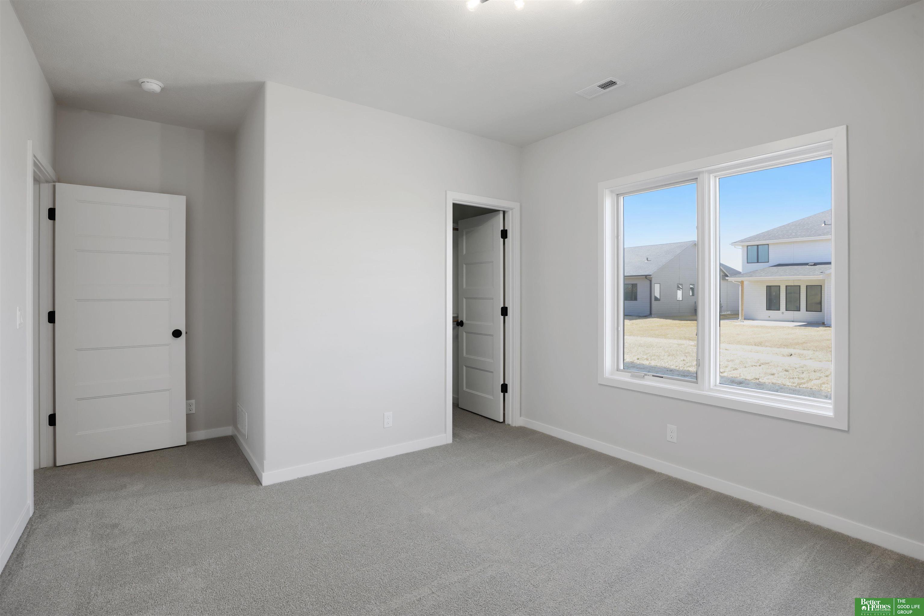 5608 213th Street, Elkhorn, NE, 68022