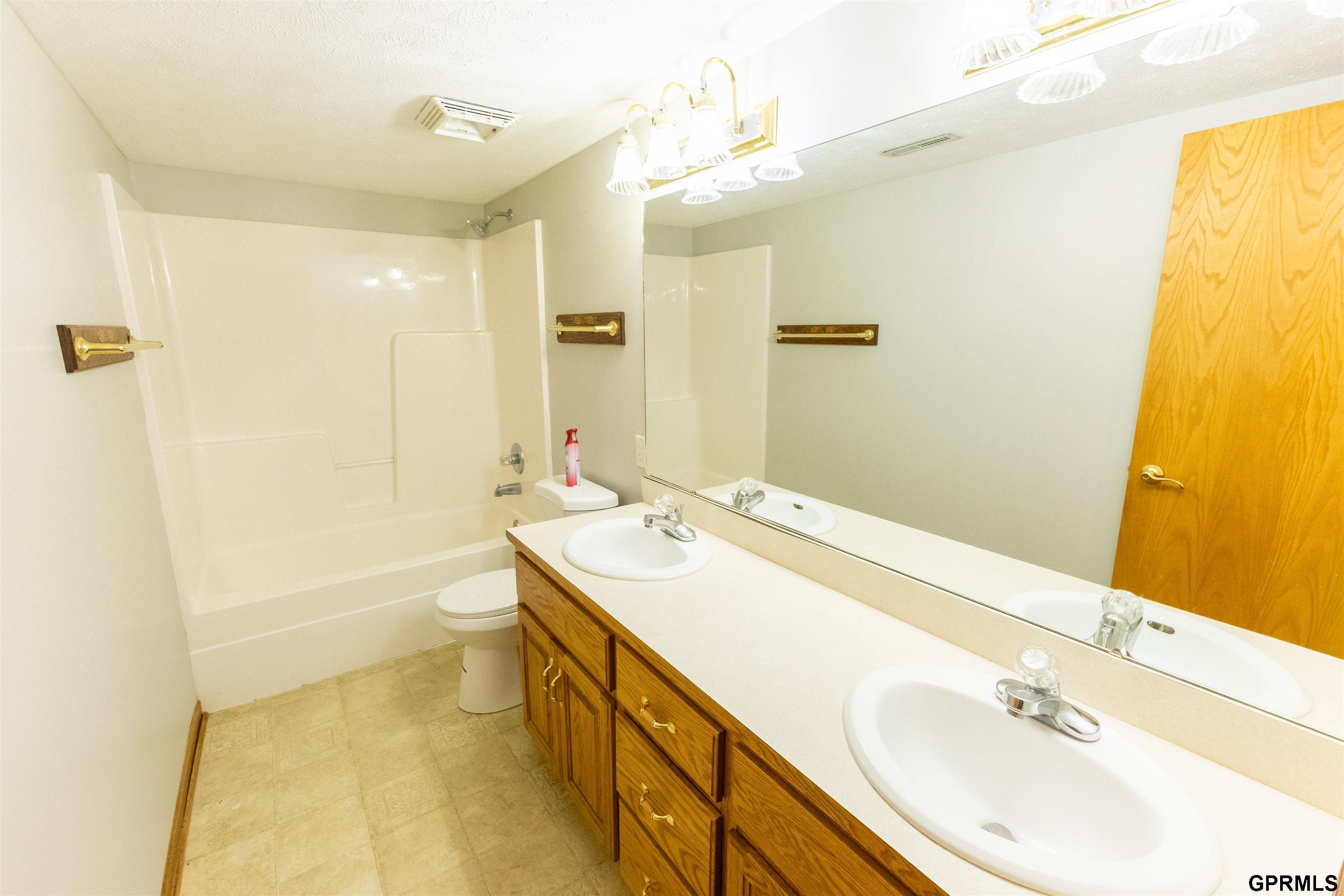 318 E 12th Corso, Nebraska City, NE, 68410