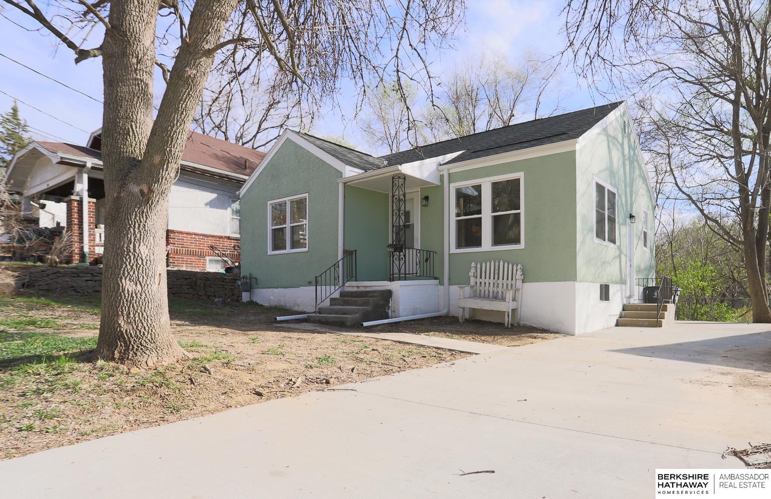 111 Locust Lodge Avenue, Council Bluffs, IA, 51503