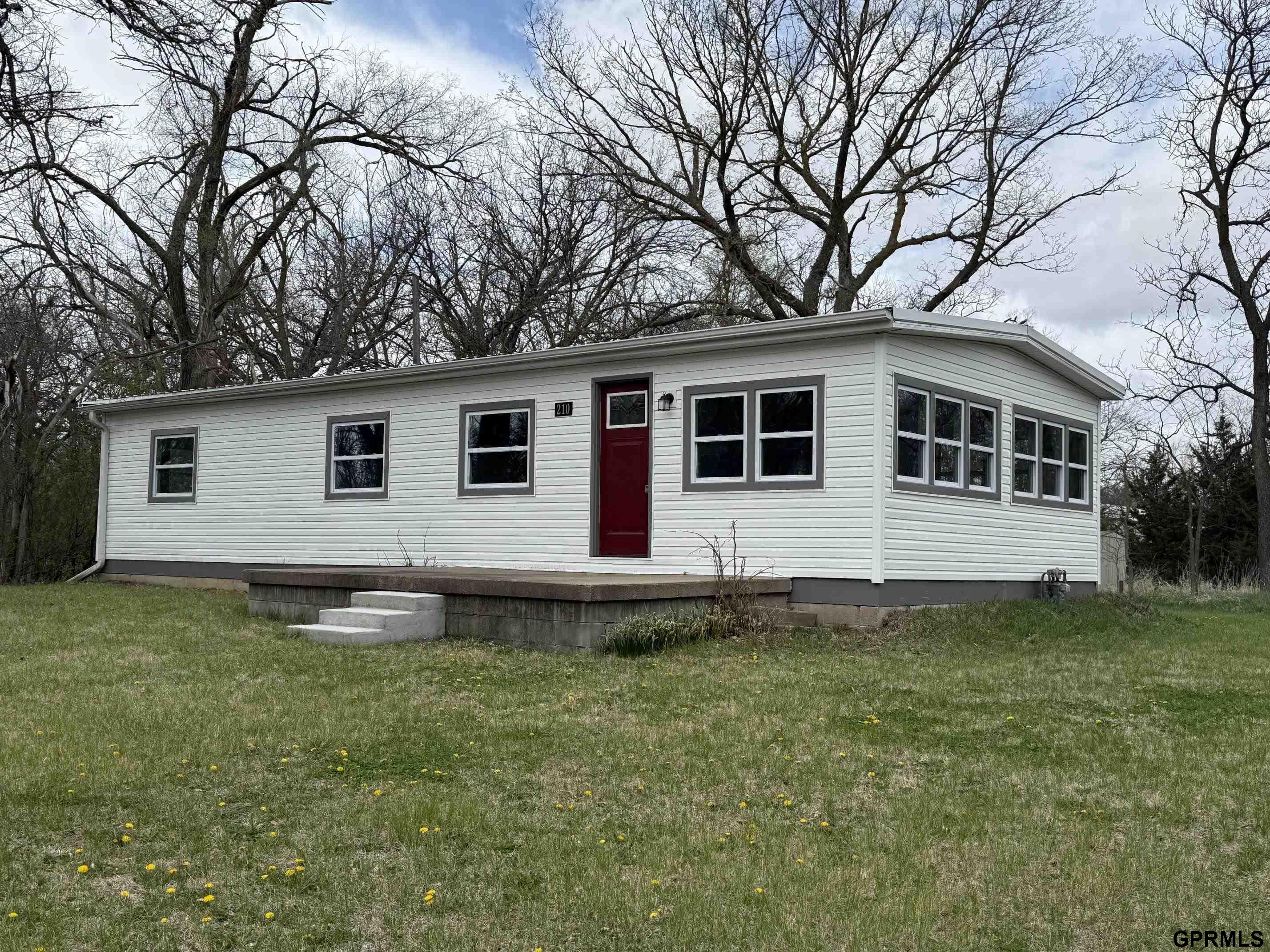 210 E 24th Street, Crete, NE, 68333