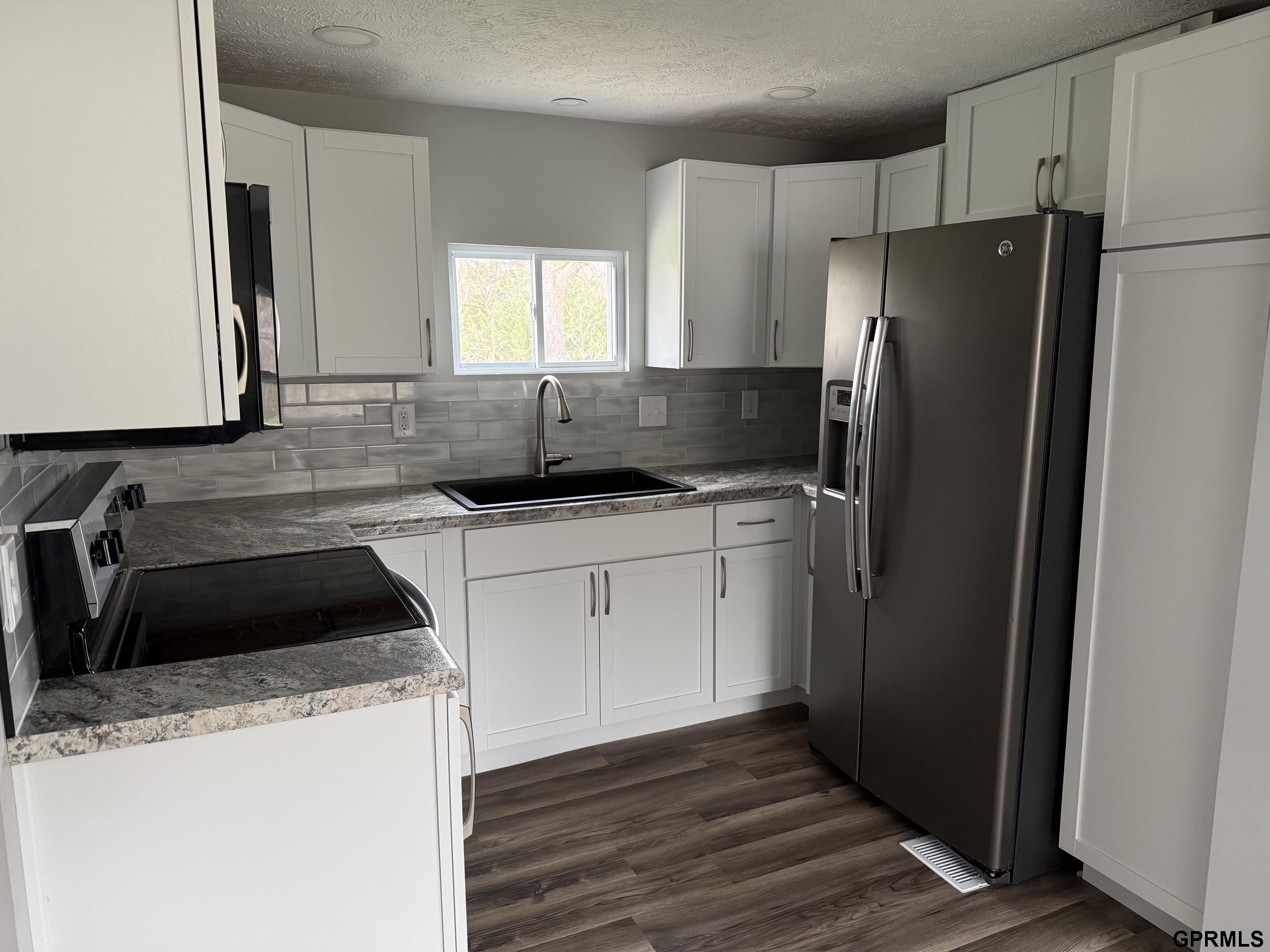 210 E 24th Street, Crete, NE, 68333