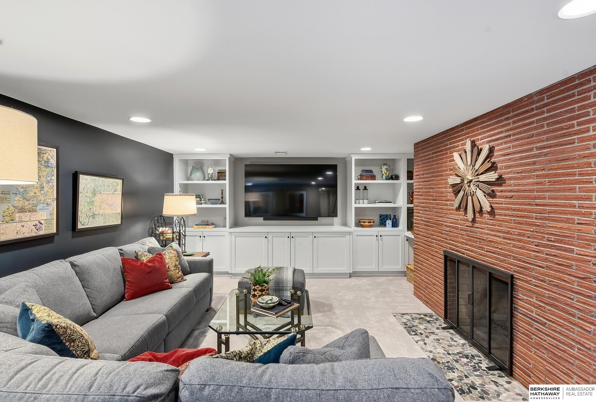 7974 Hickory Street, Omaha, NE, 68124