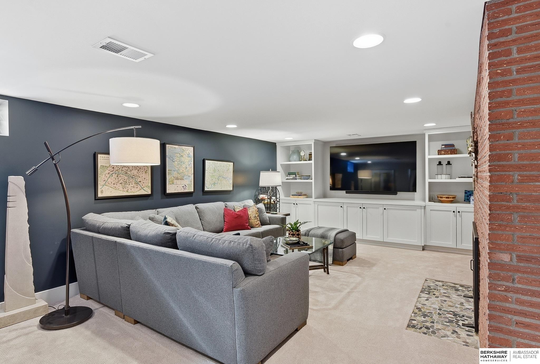 7974 Hickory Street, Omaha, NE, 68124