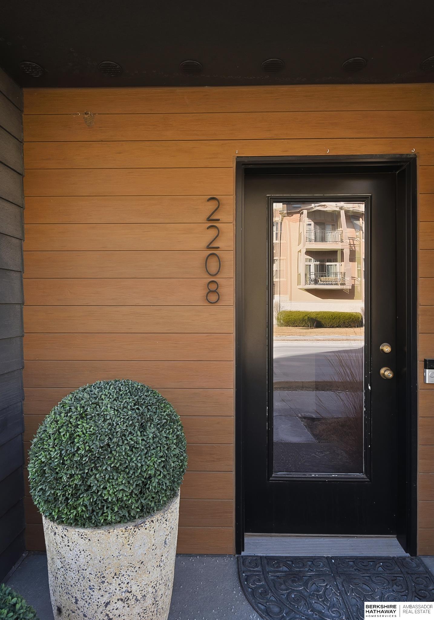 2208 64th Avenue, Omaha, NE, 68106