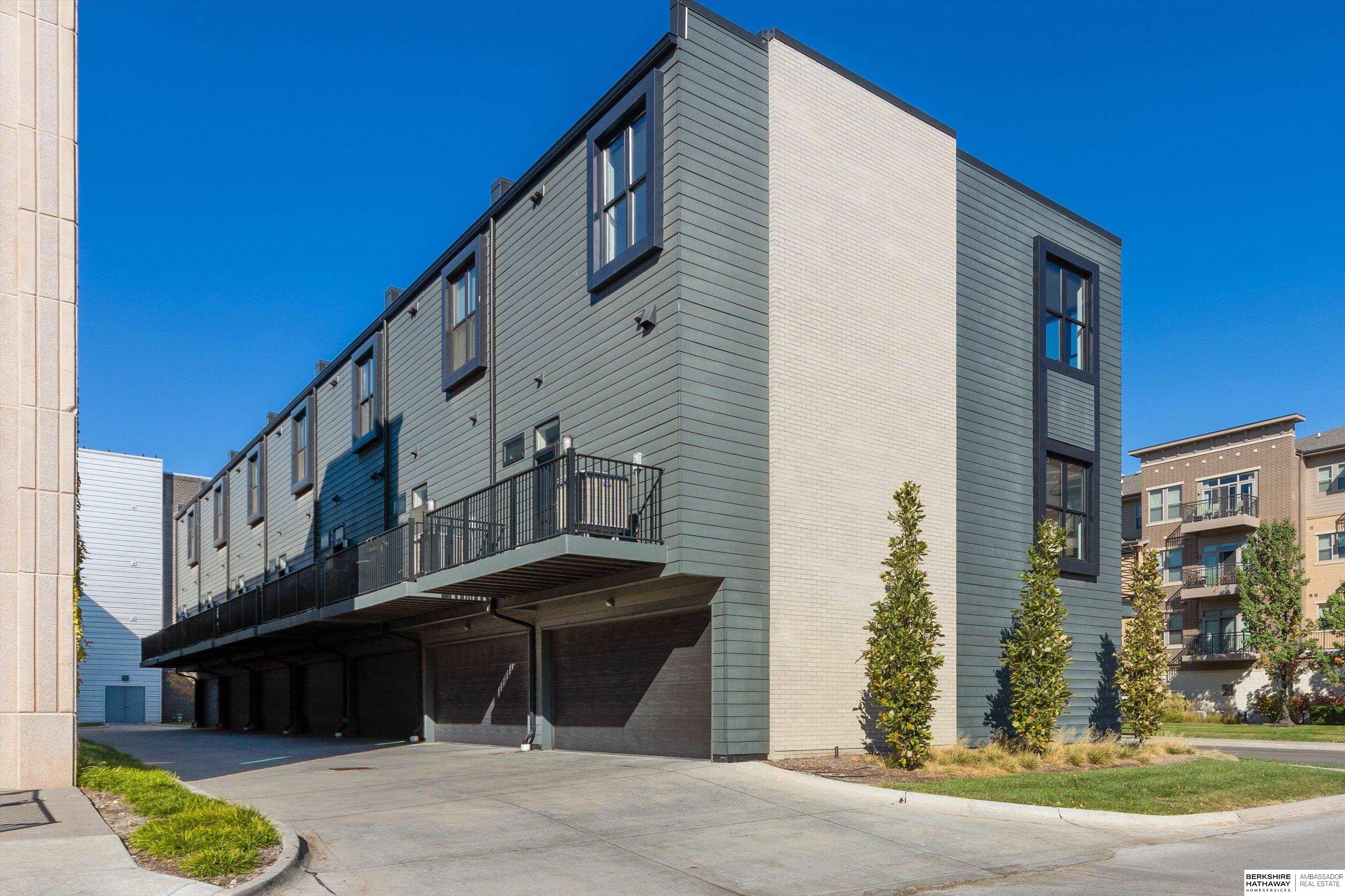 2208 64th Avenue, Omaha, NE, 68106