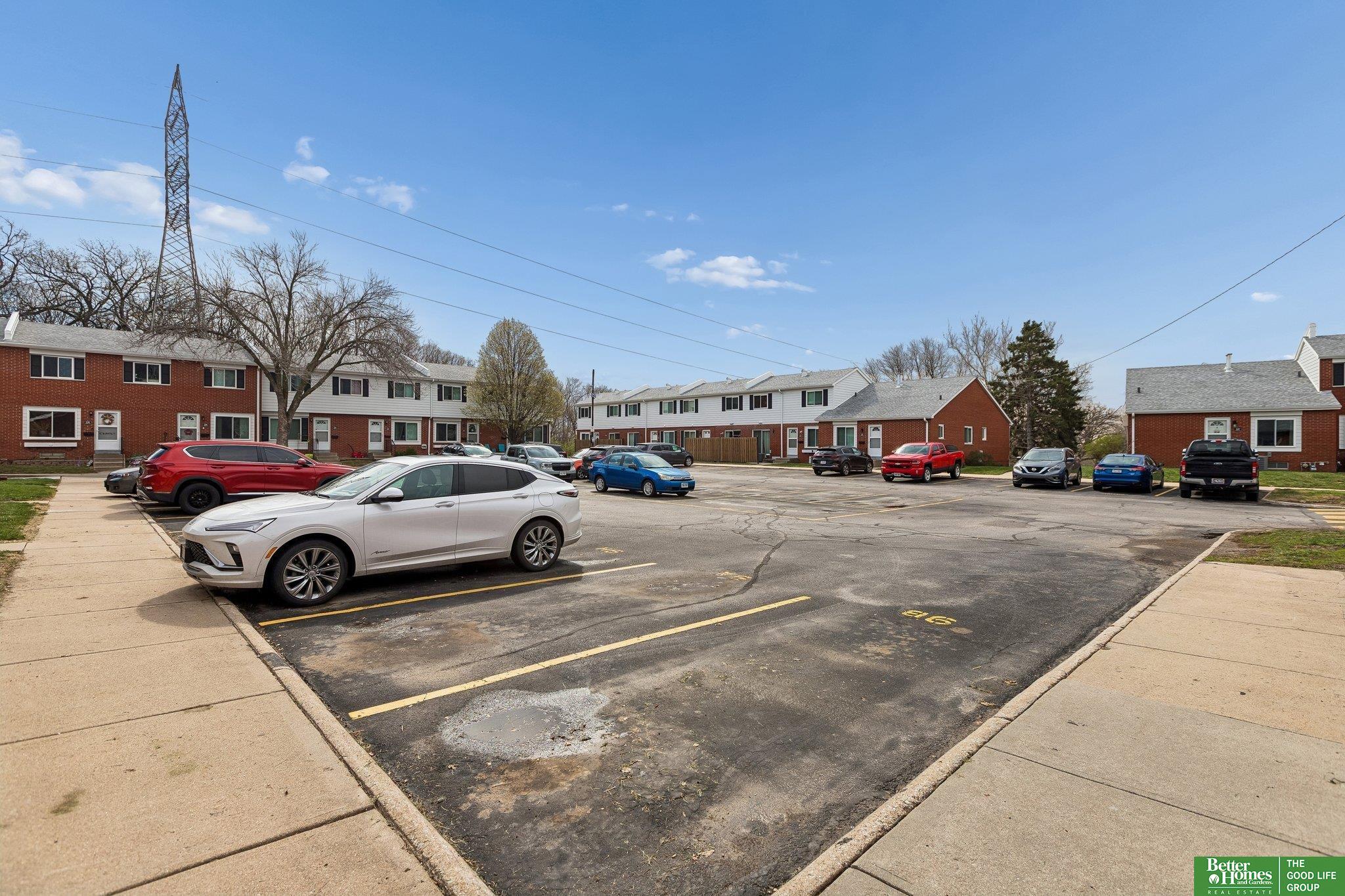 166 Arbor Court, Omaha, NE, 68108