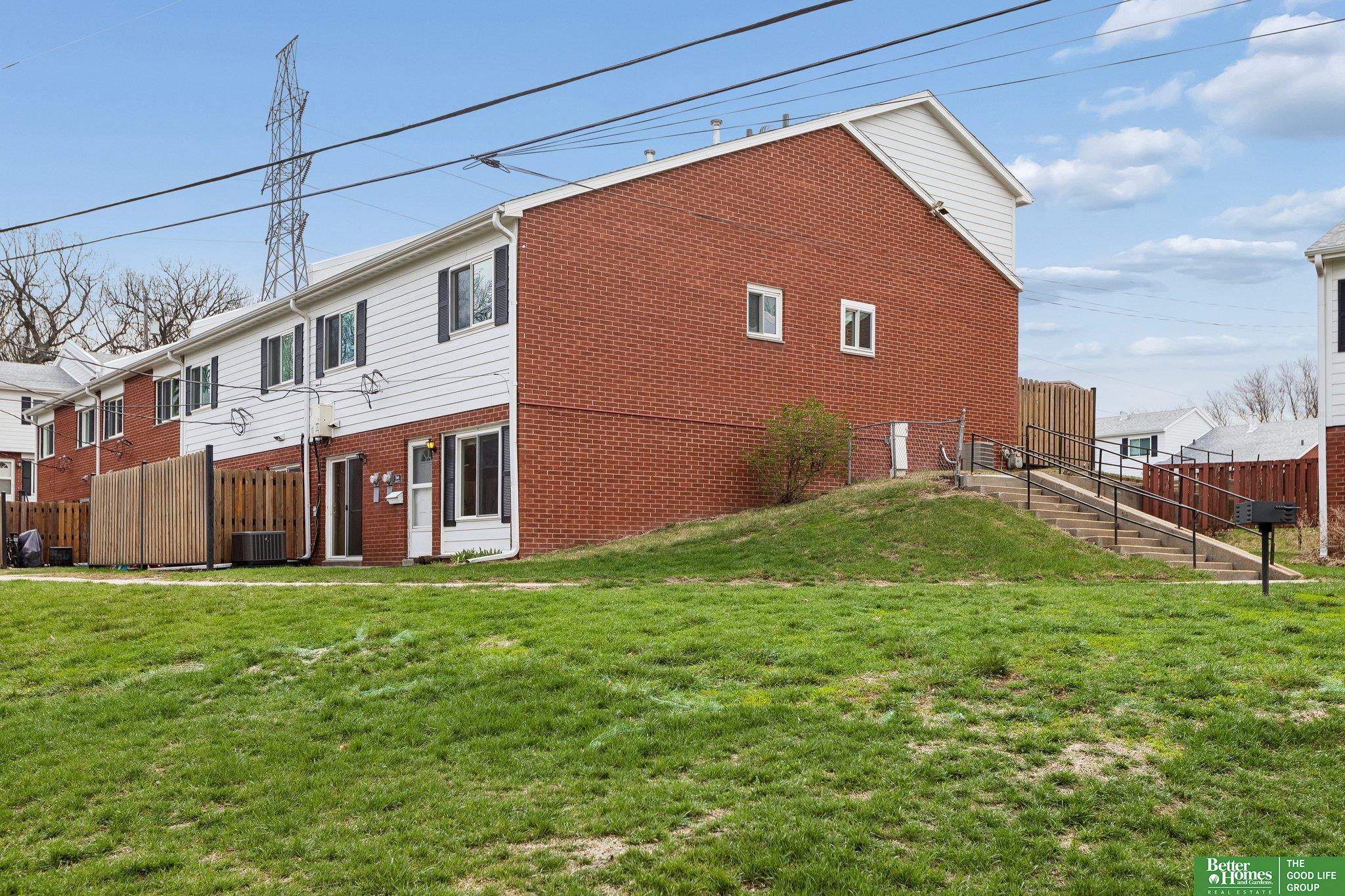 166 Arbor Court, Omaha, NE, 68108