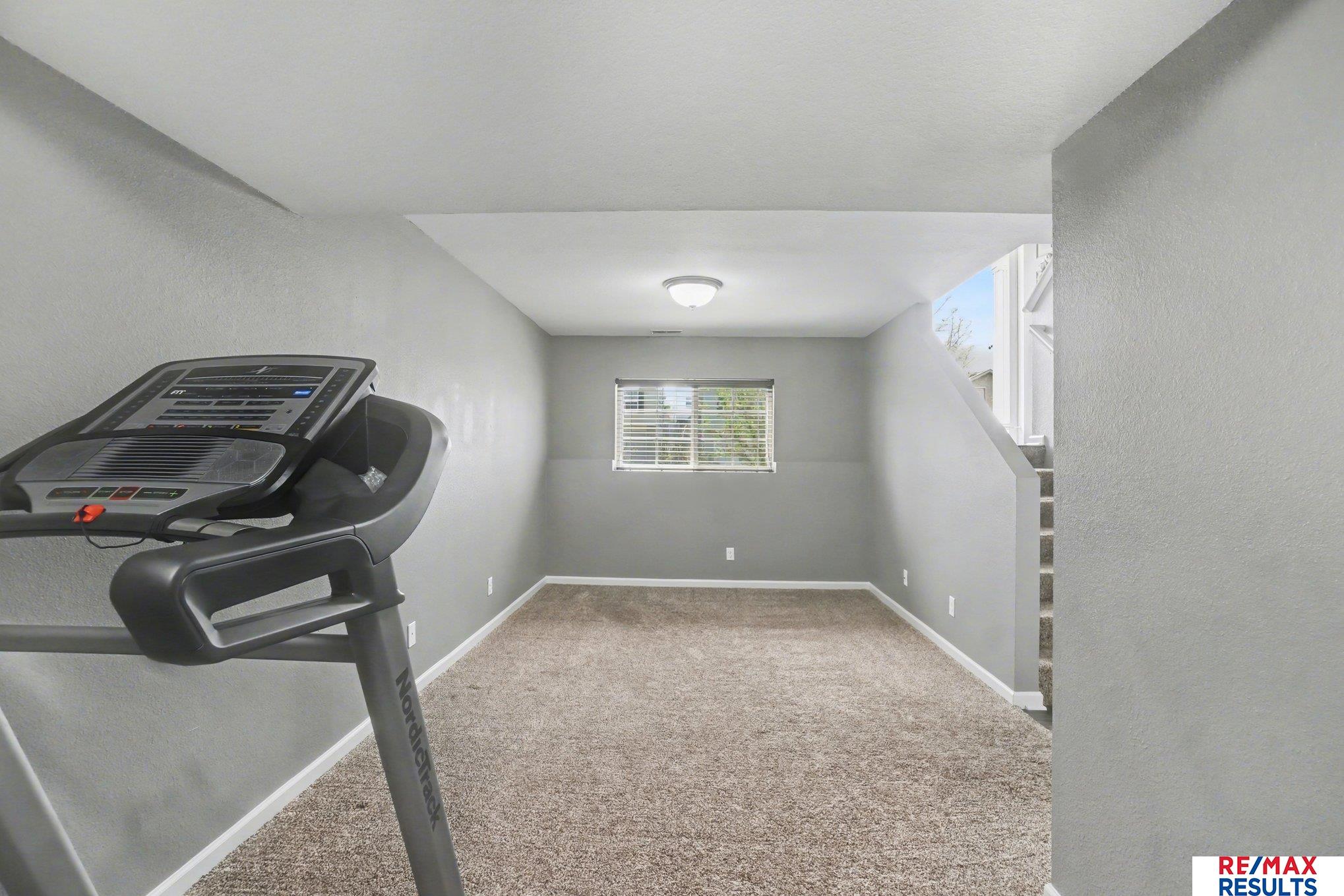 19618 Gail Avenue, Omaha, NE, 68135-0000