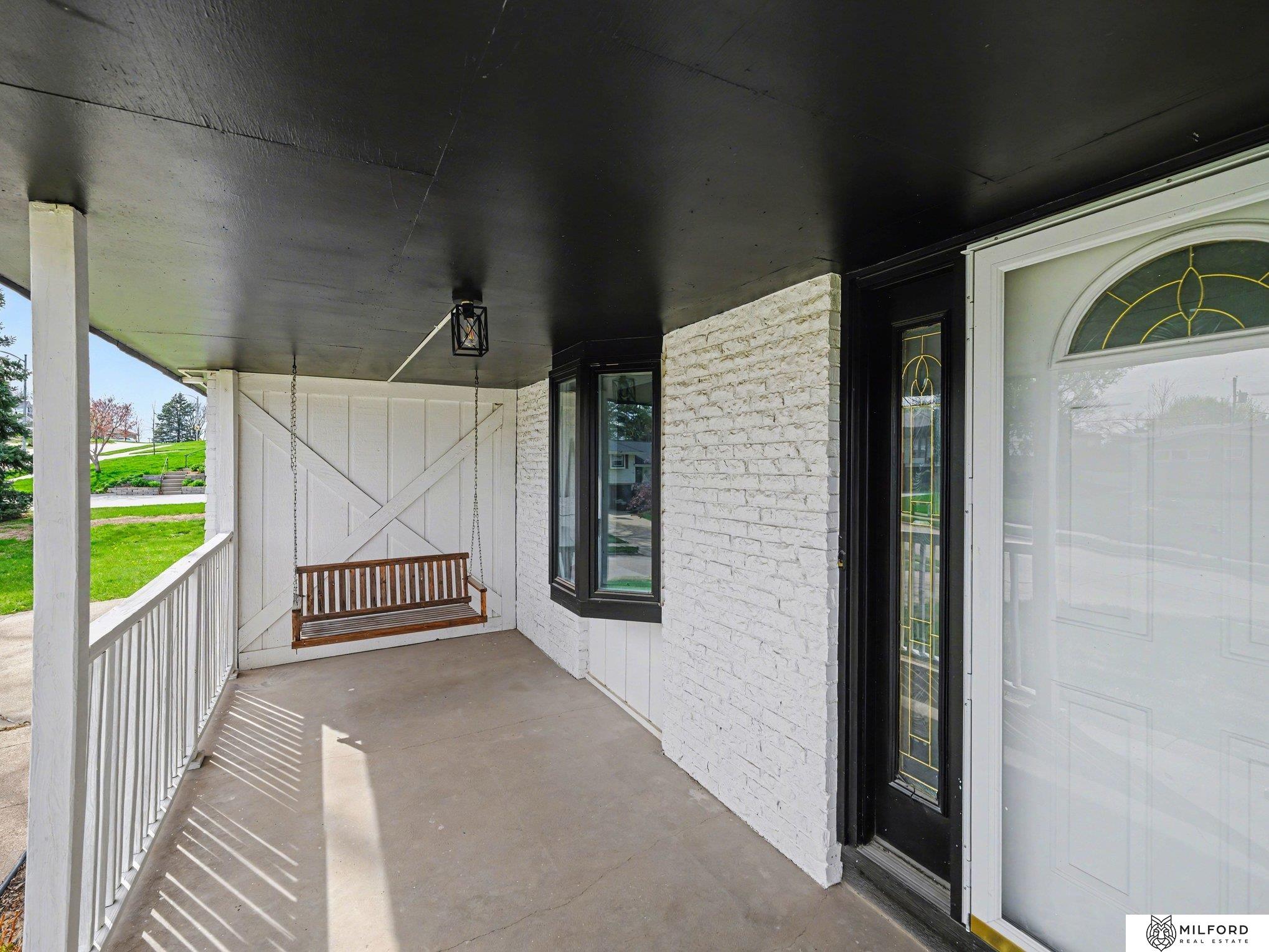 9716 Hartman Avenue, Omaha, NE, 68134