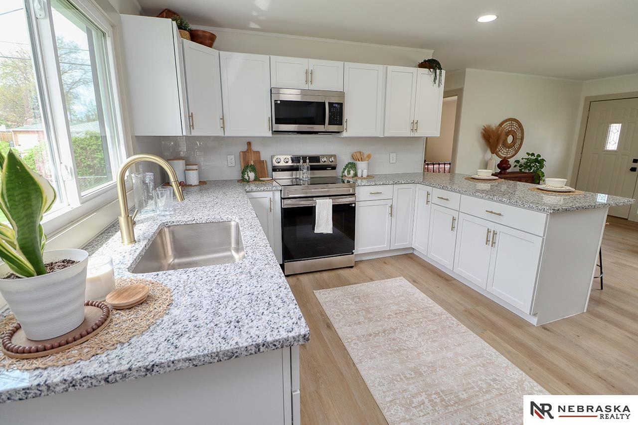 8107 Beechwood Drive, Lincoln, NE, 68510