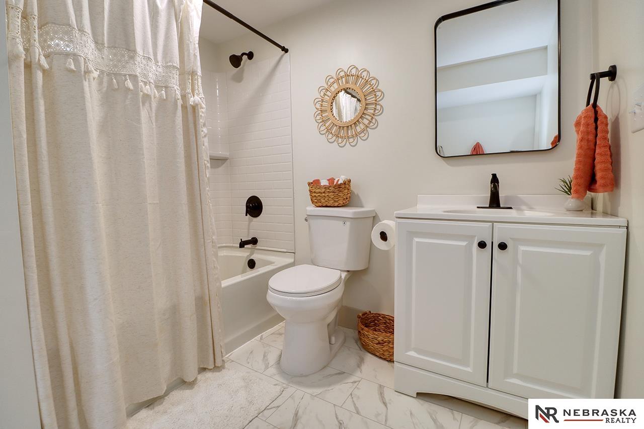 8107 Beechwood Drive, Lincoln, NE, 68510