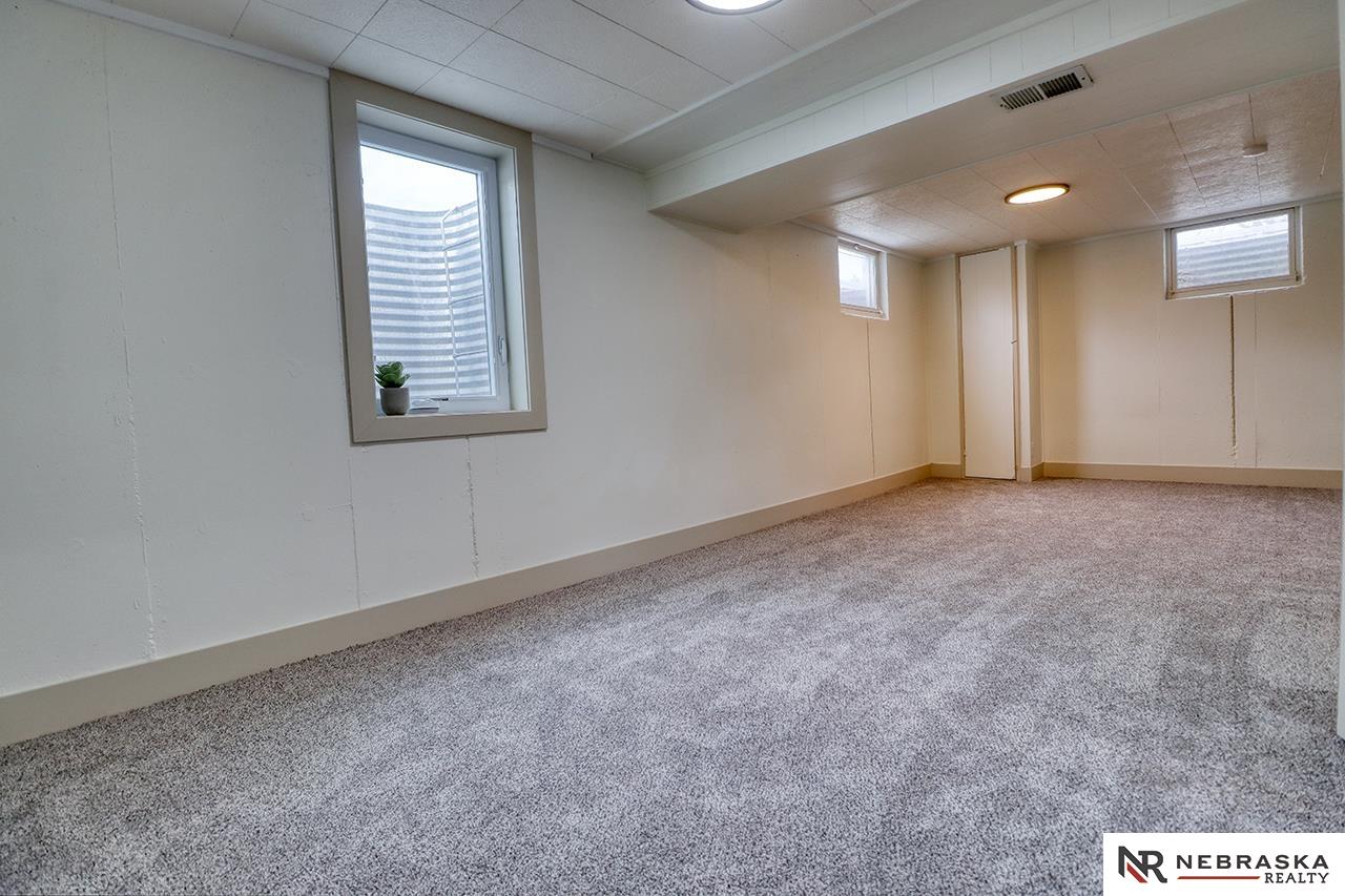 8107 Beechwood Drive, Lincoln, NE, 68510