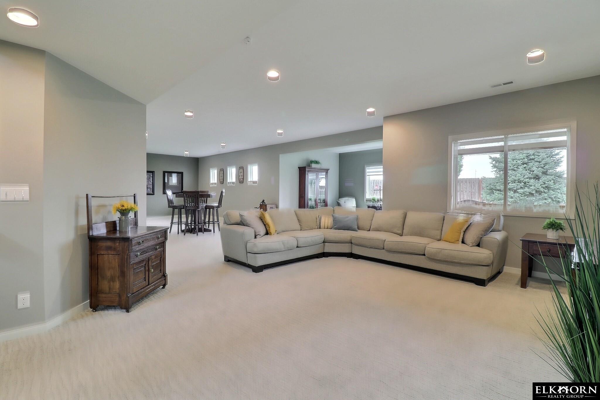 1405 S 208th Street, Elkhorn, NE, 68022