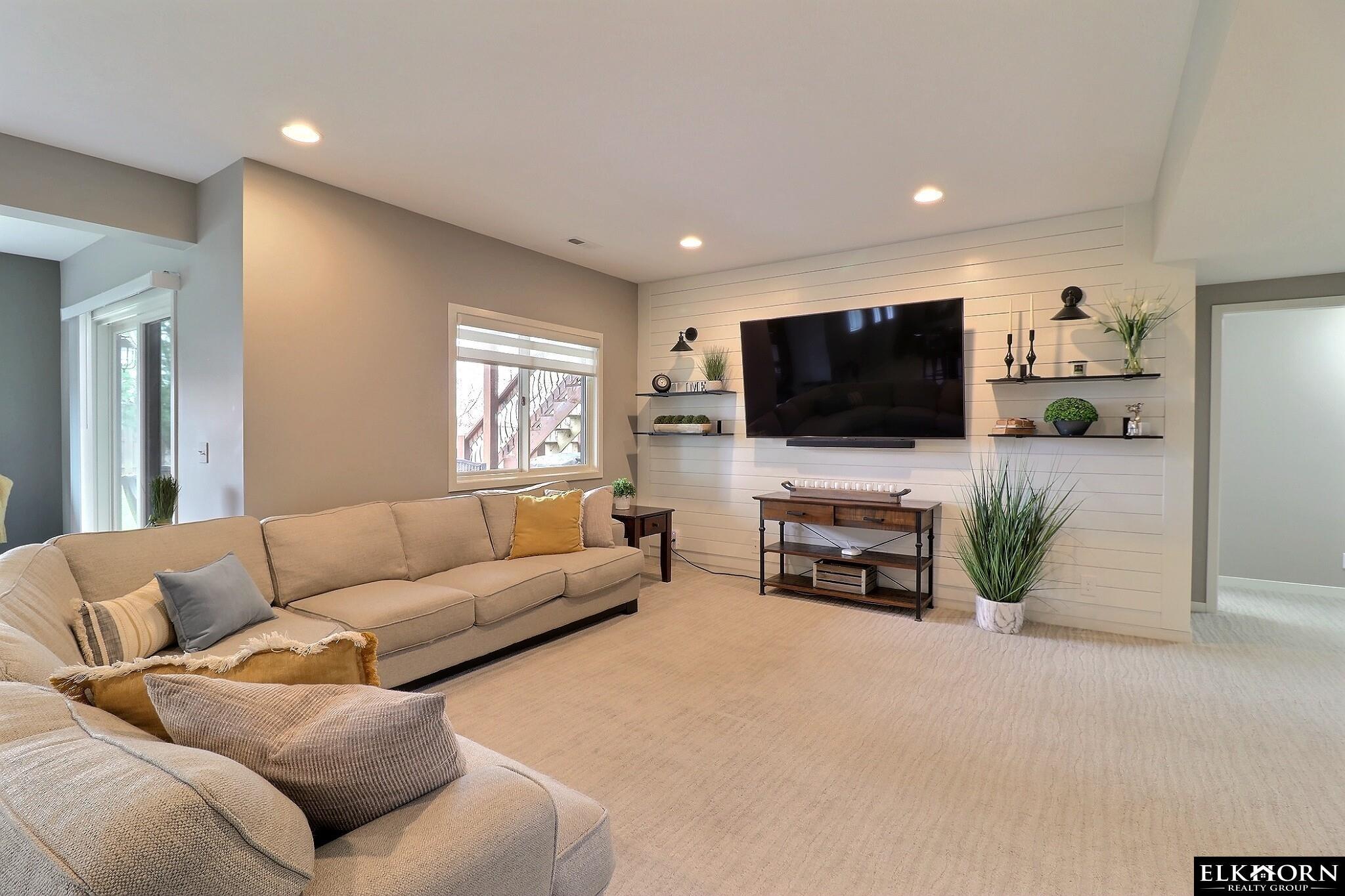 1405 S 208th Street, Elkhorn, NE, 68022