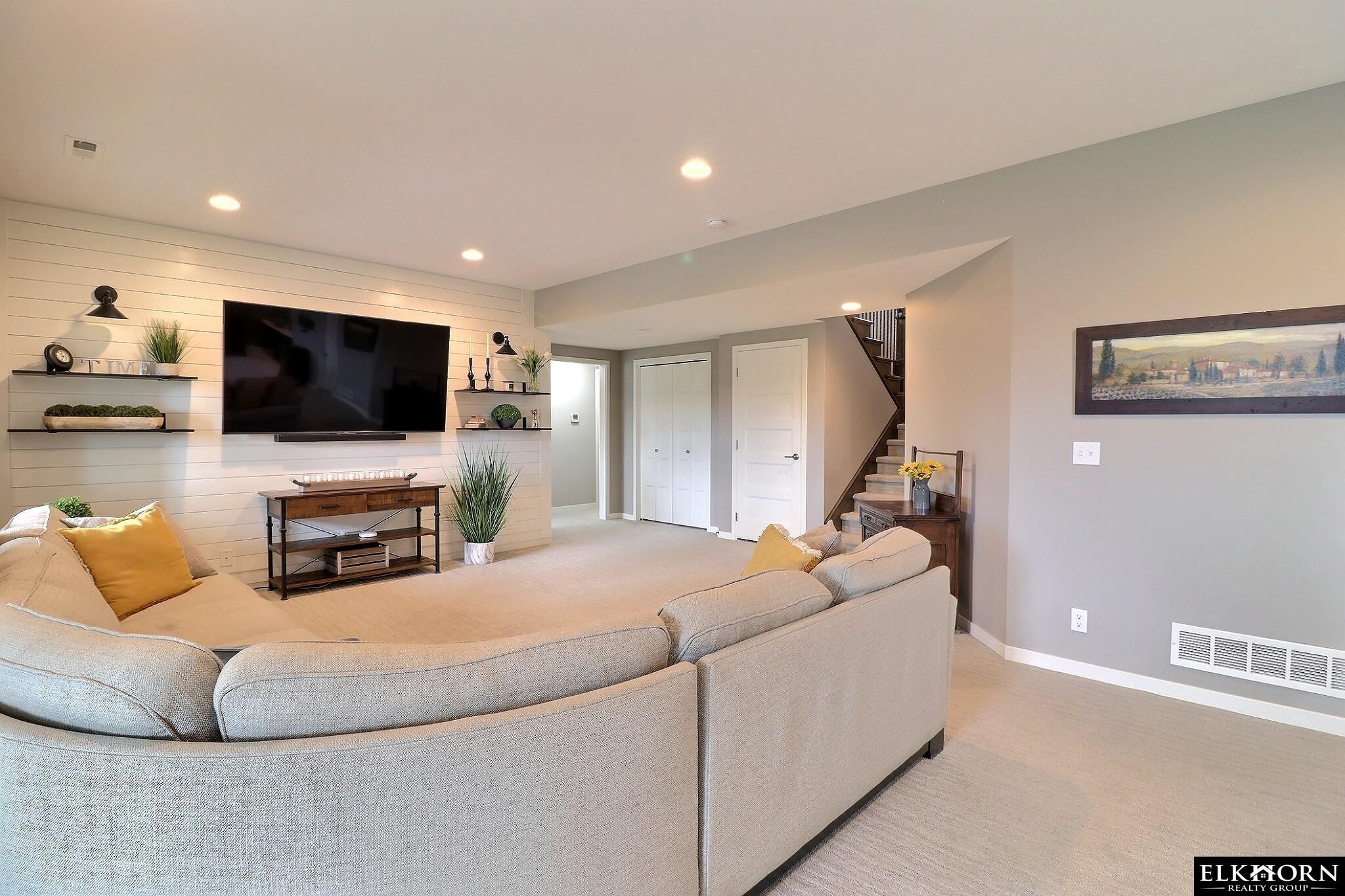 1405 S 208th Street, Elkhorn, NE, 68022