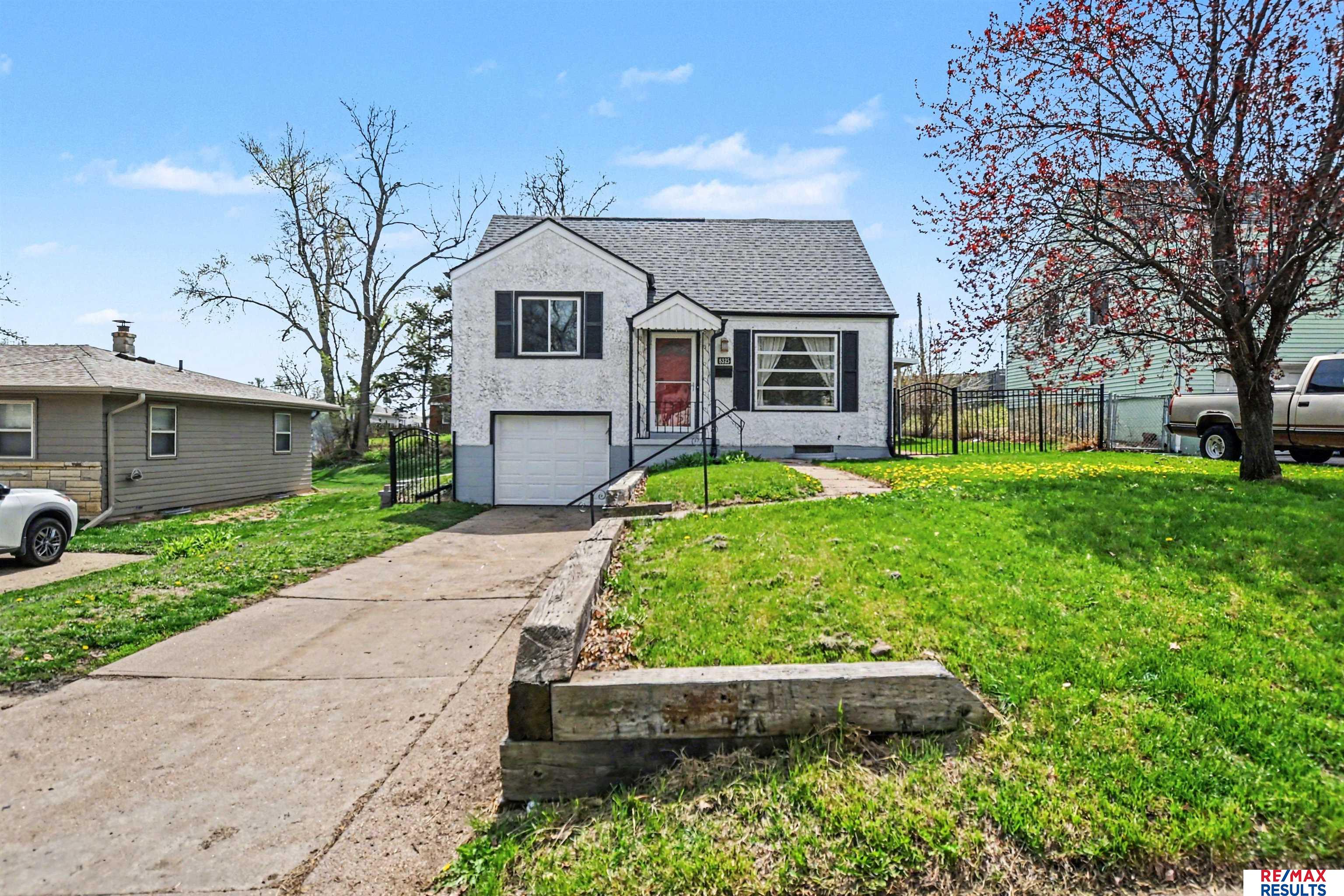 8325 State Street, Ralston, NE, 68127