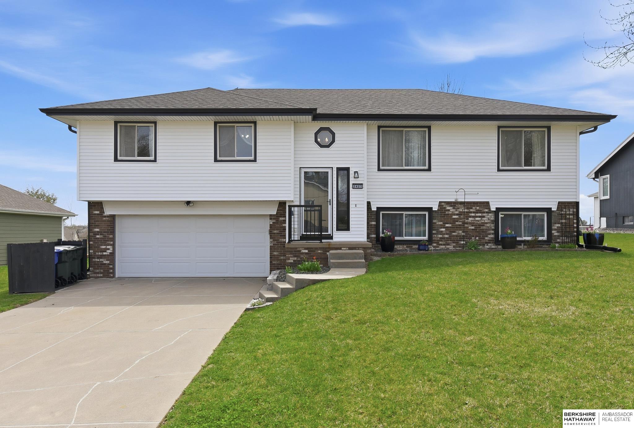 2427 Corn Drive, Papillion, NE, 68046