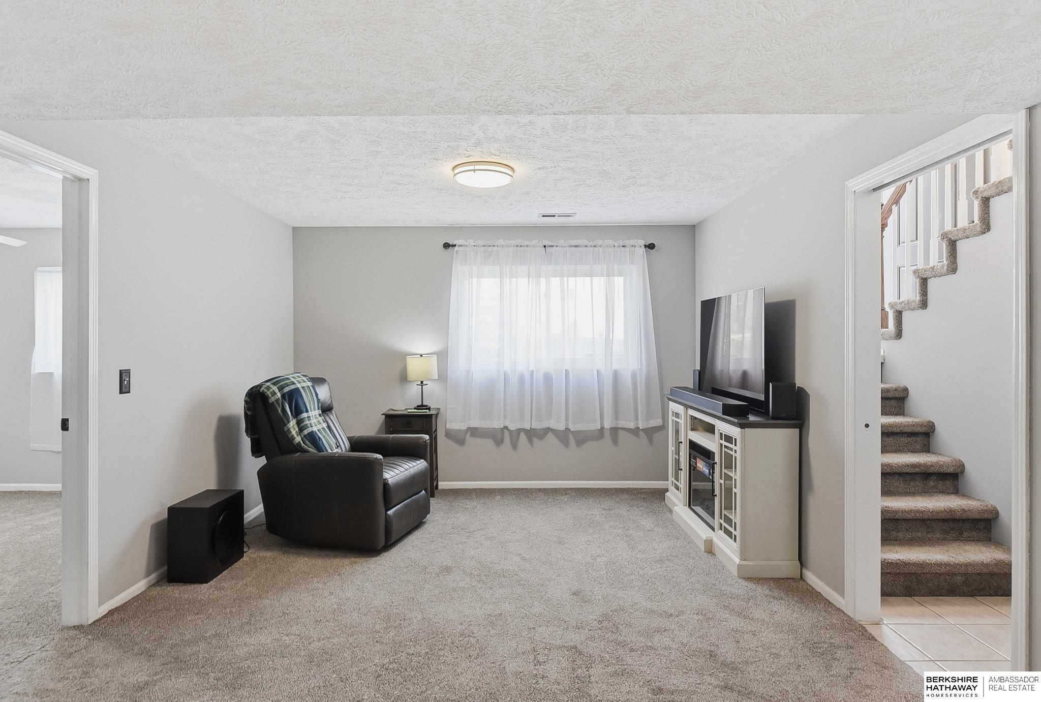 2427 Corn Drive, Papillion, NE, 68046