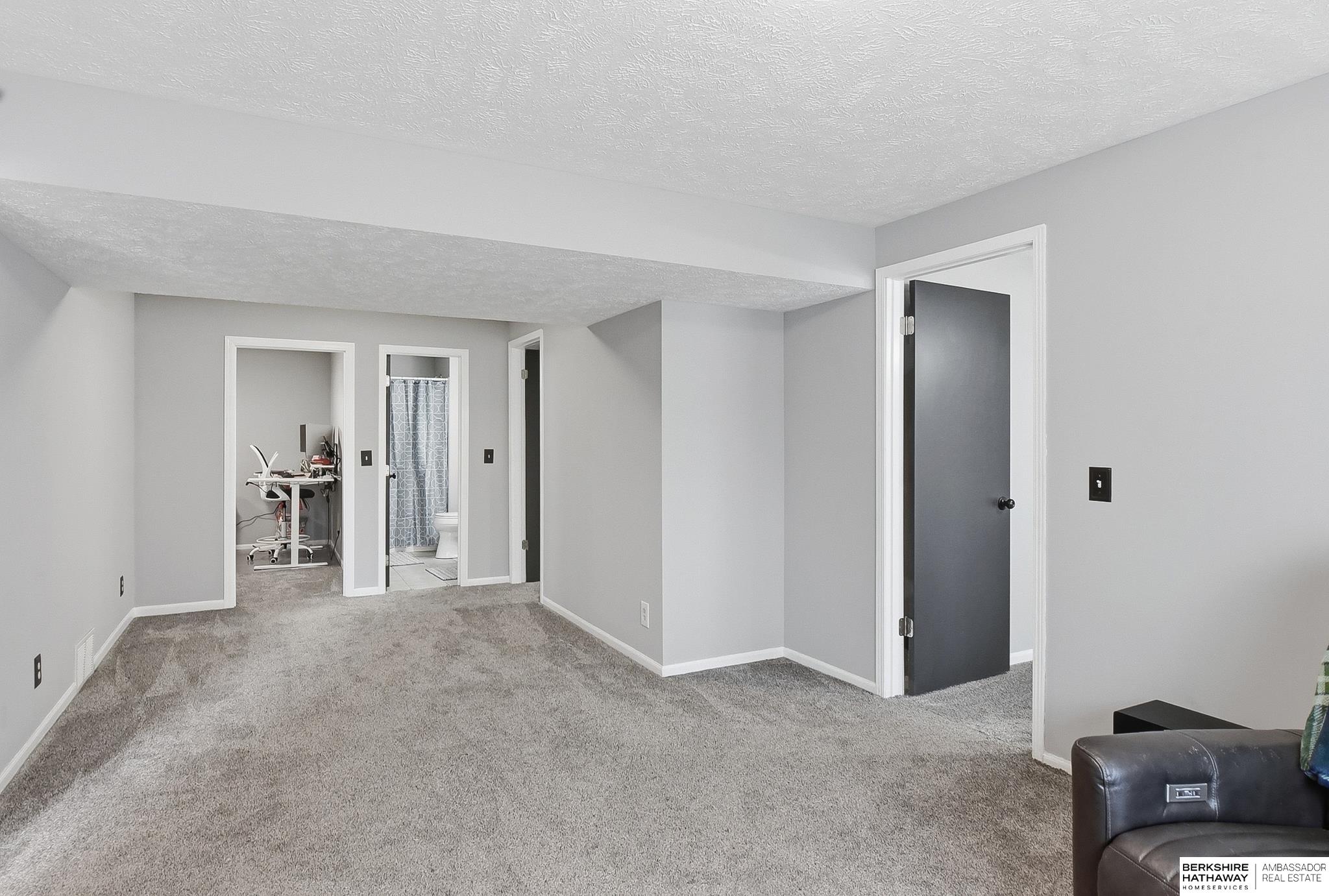 2427 Corn Drive, Papillion, NE, 68046