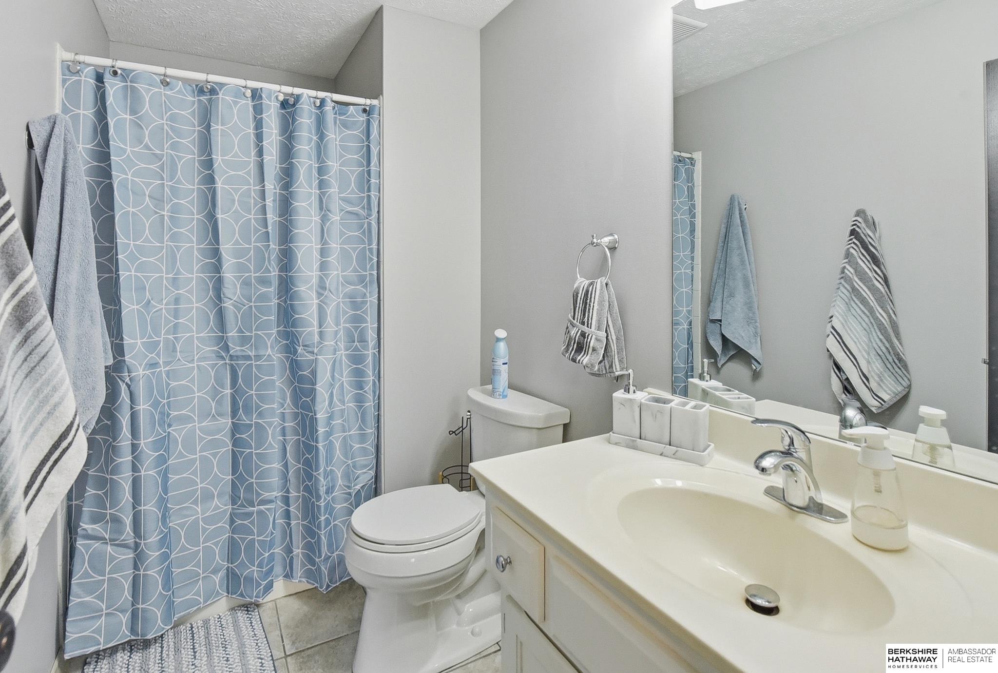 2427 Corn Drive, Papillion, NE, 68046