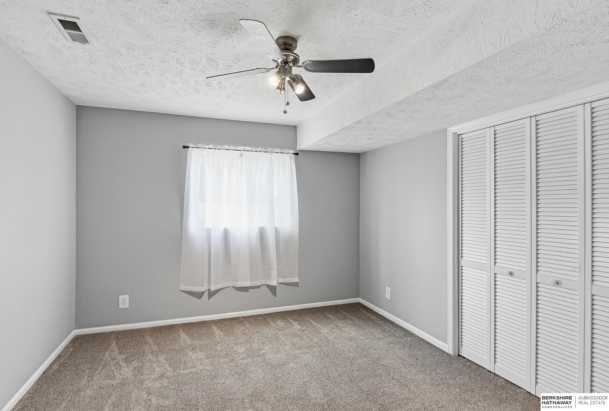 2427 Corn Drive, Papillion, NE, 68046