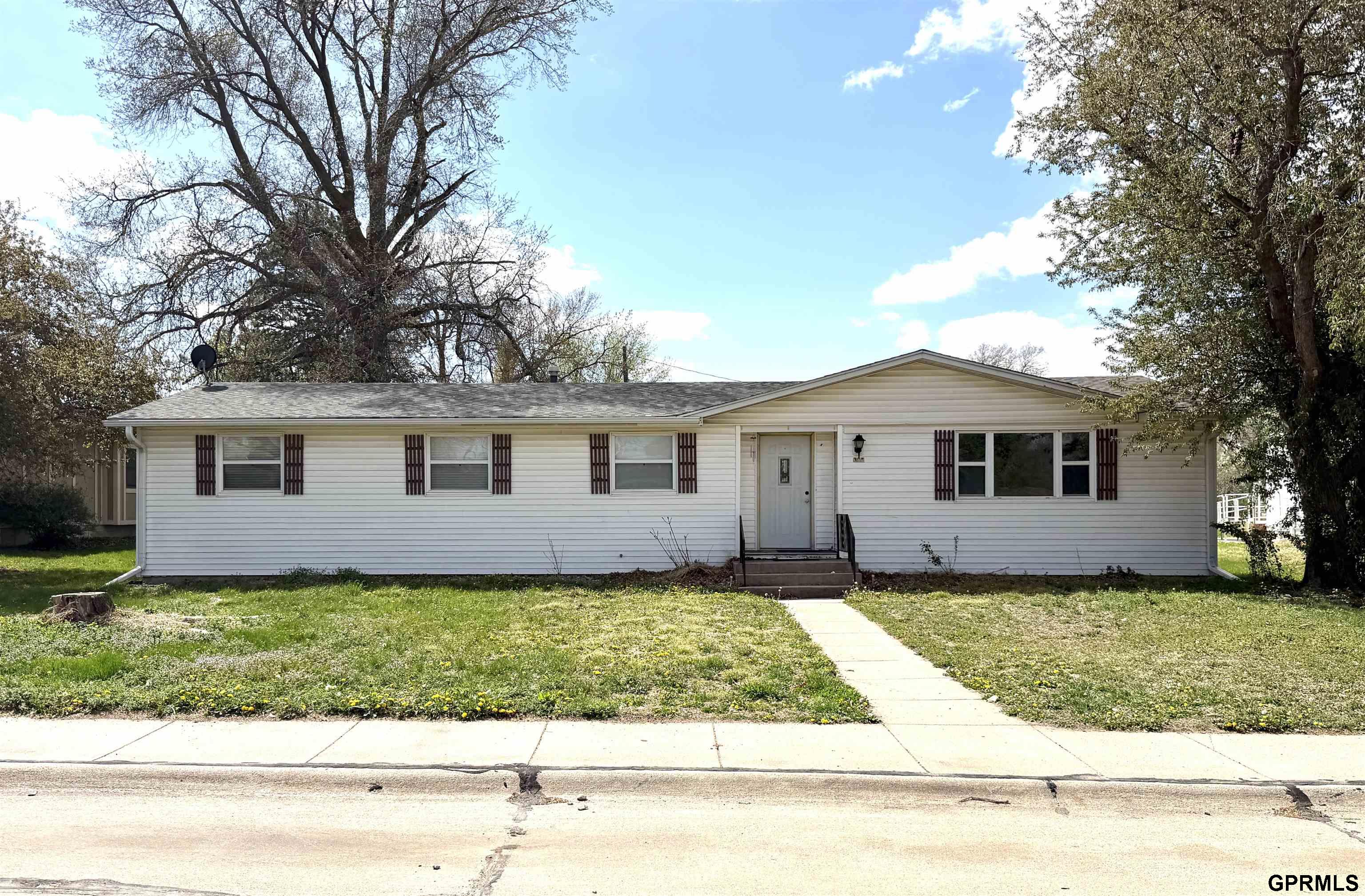 Photo of 305 N Maple Street DAVENPORT NE 68335