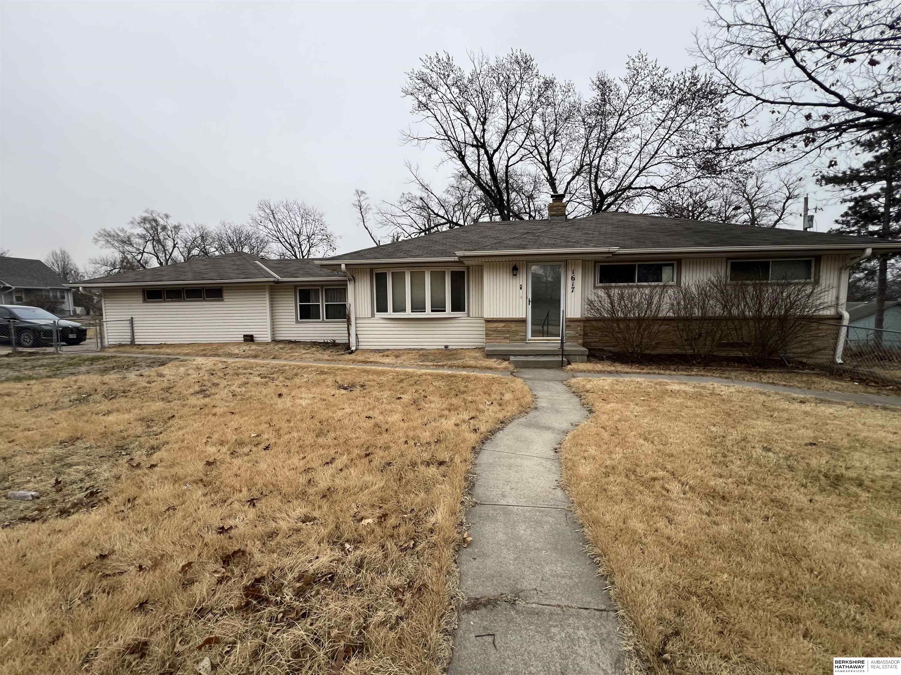 8110 Bowie Drive, Omaha, NE, 68114