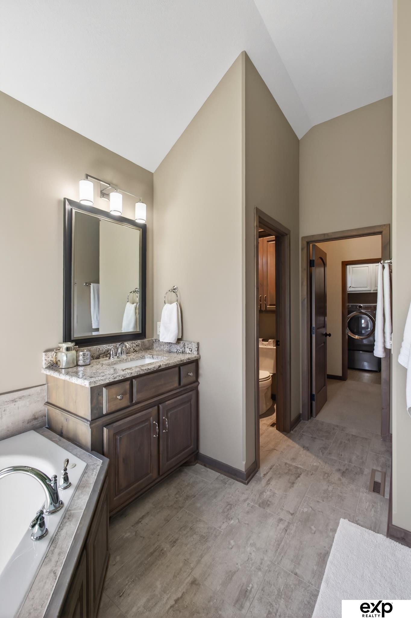 17508 Ridgemont Street, Omaha, NE, 68136