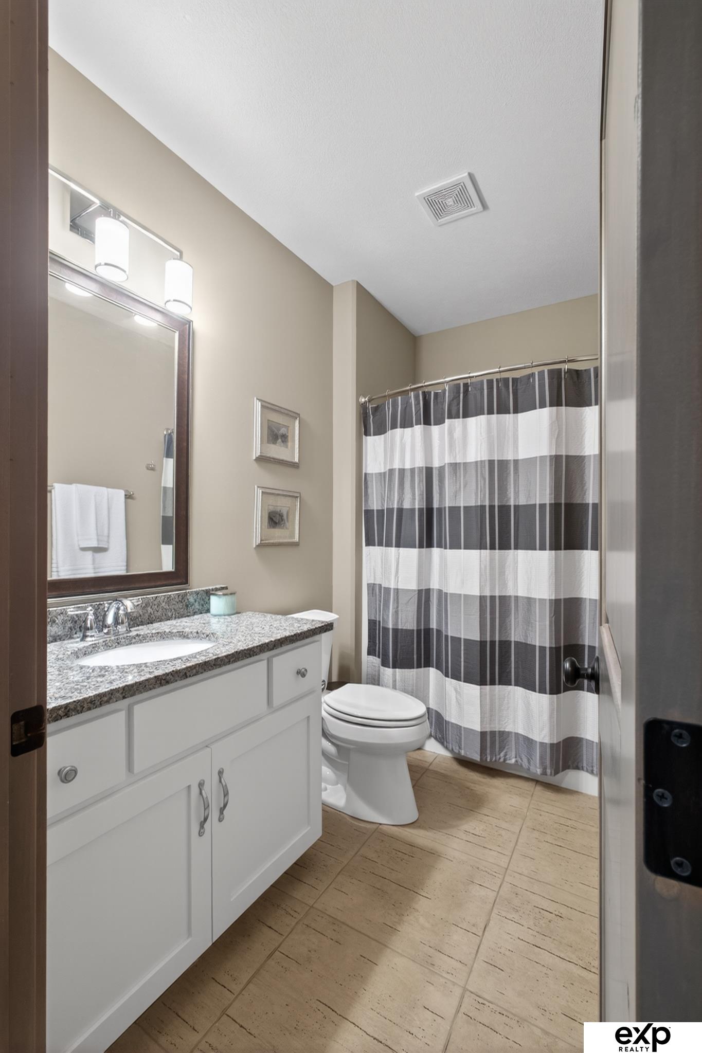 17508 Ridgemont Street, Omaha, NE, 68136