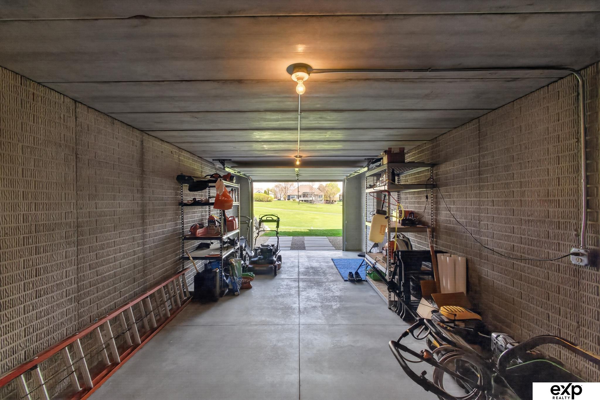 17508 Ridgemont Street, Omaha, NE, 68136