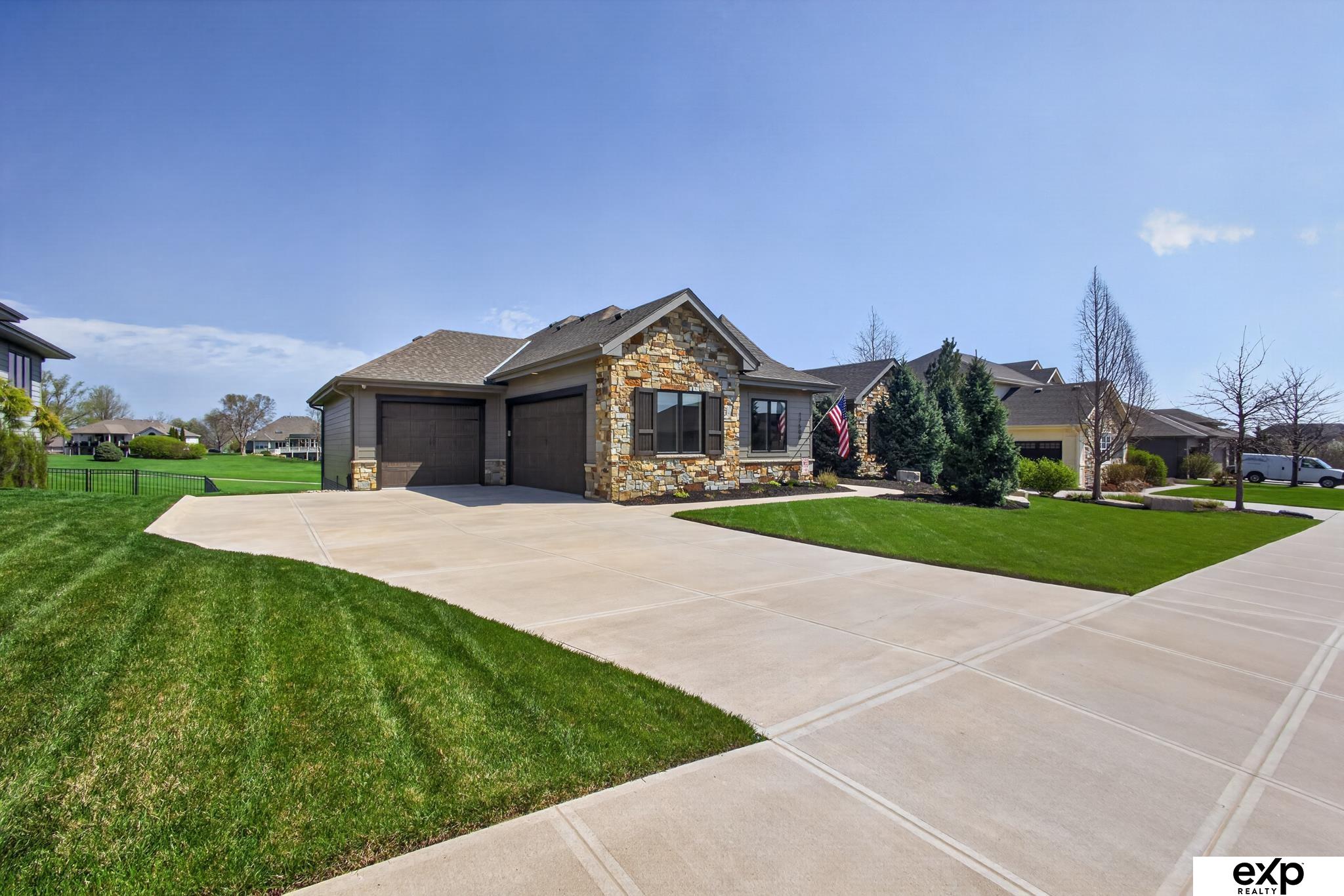 17508 Ridgemont Street, Omaha, NE, 68136