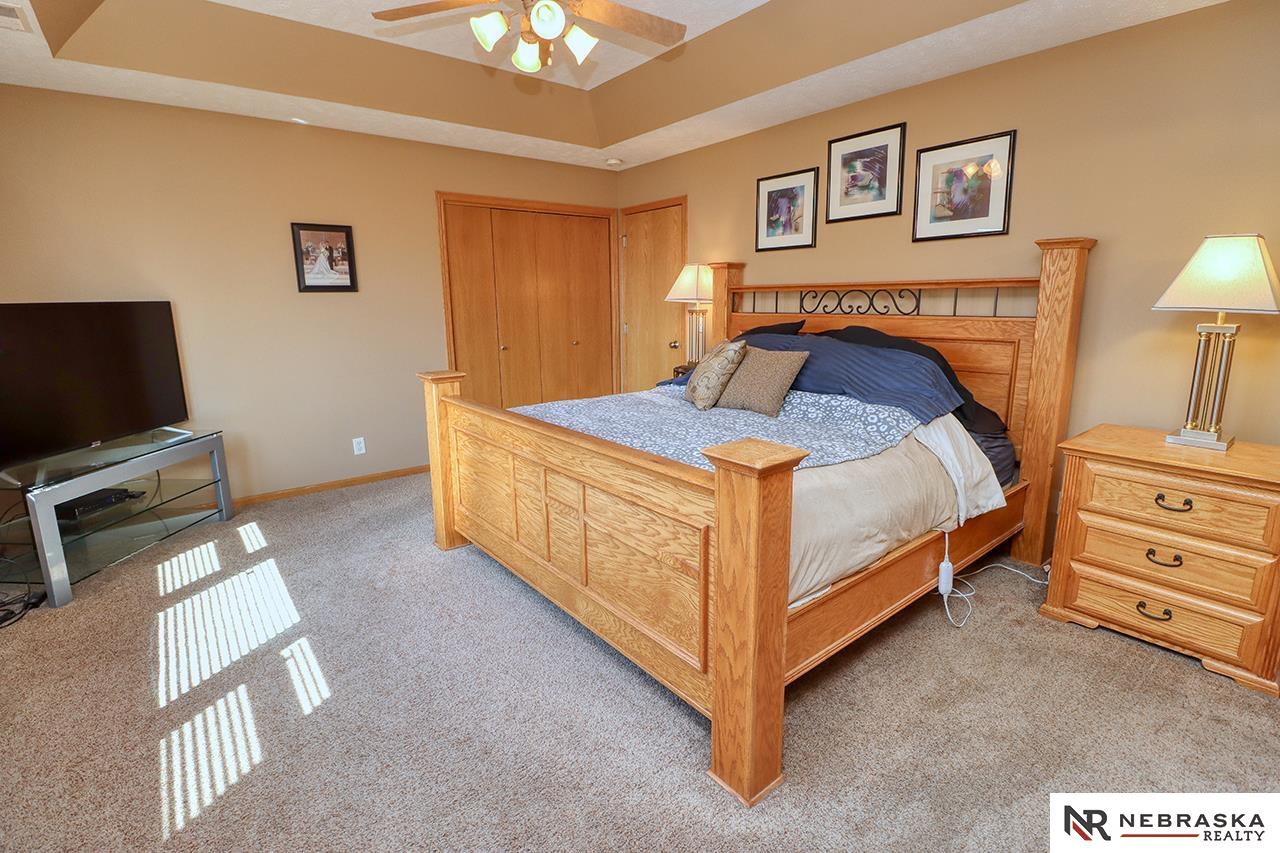 6151 Glass Ridge Drive, Lincoln, NE, 68526