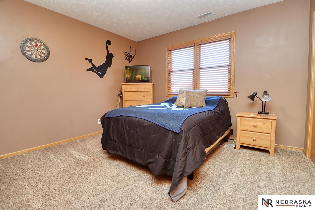 6151 Glass Ridge Drive, Lincoln, NE, 68526