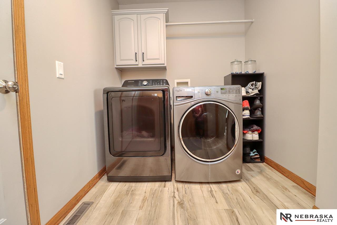 6151 Glass Ridge Drive, Lincoln, NE, 68526