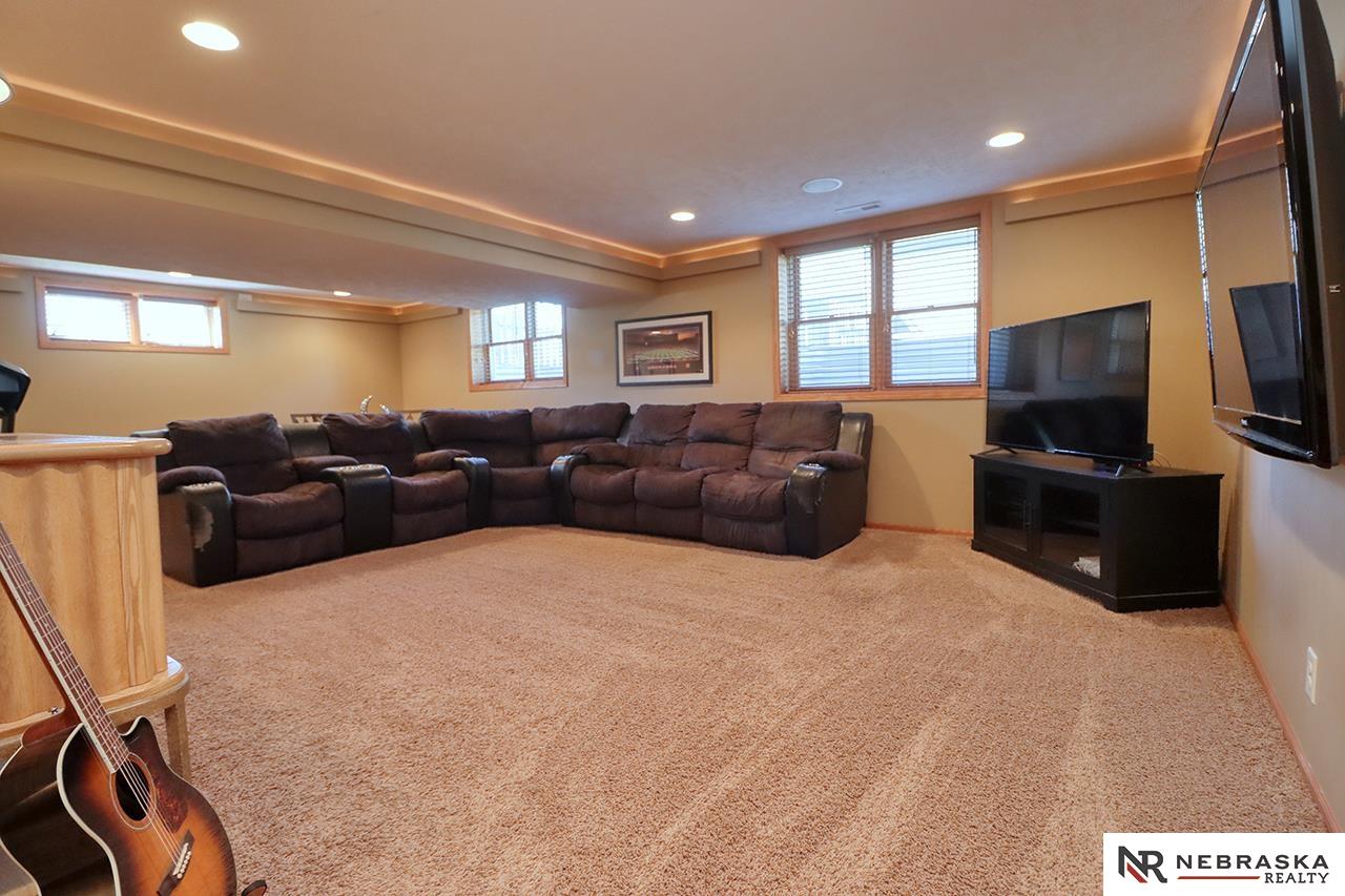 6151 Glass Ridge Drive, Lincoln, NE, 68526