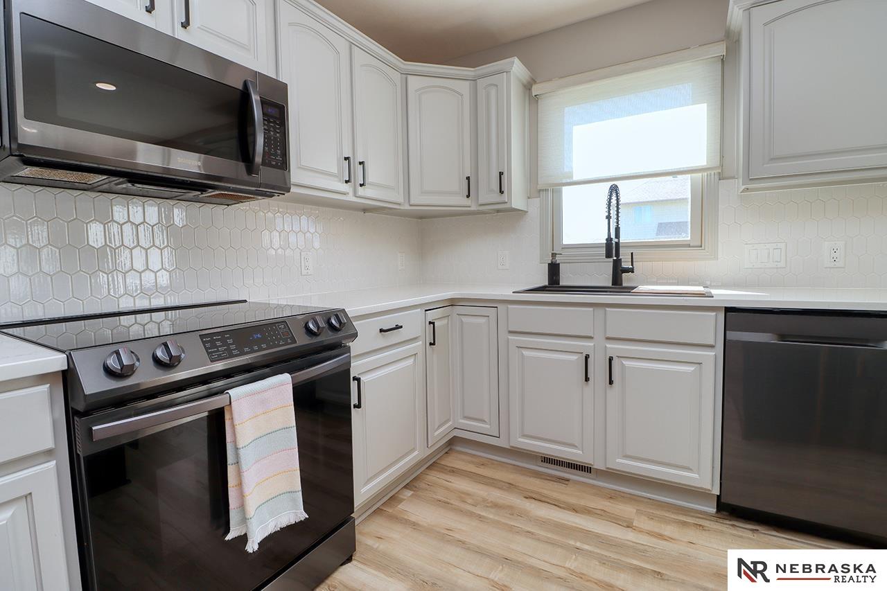 6151 Glass Ridge Drive, Lincoln, NE, 68526