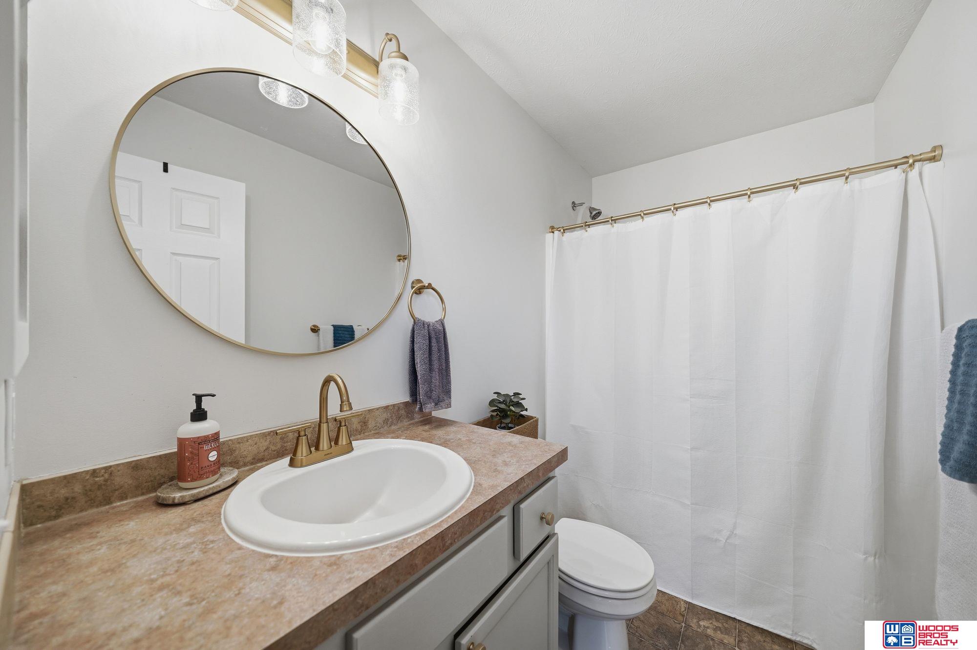 8230 57th Street, Lincoln, NE, 68516