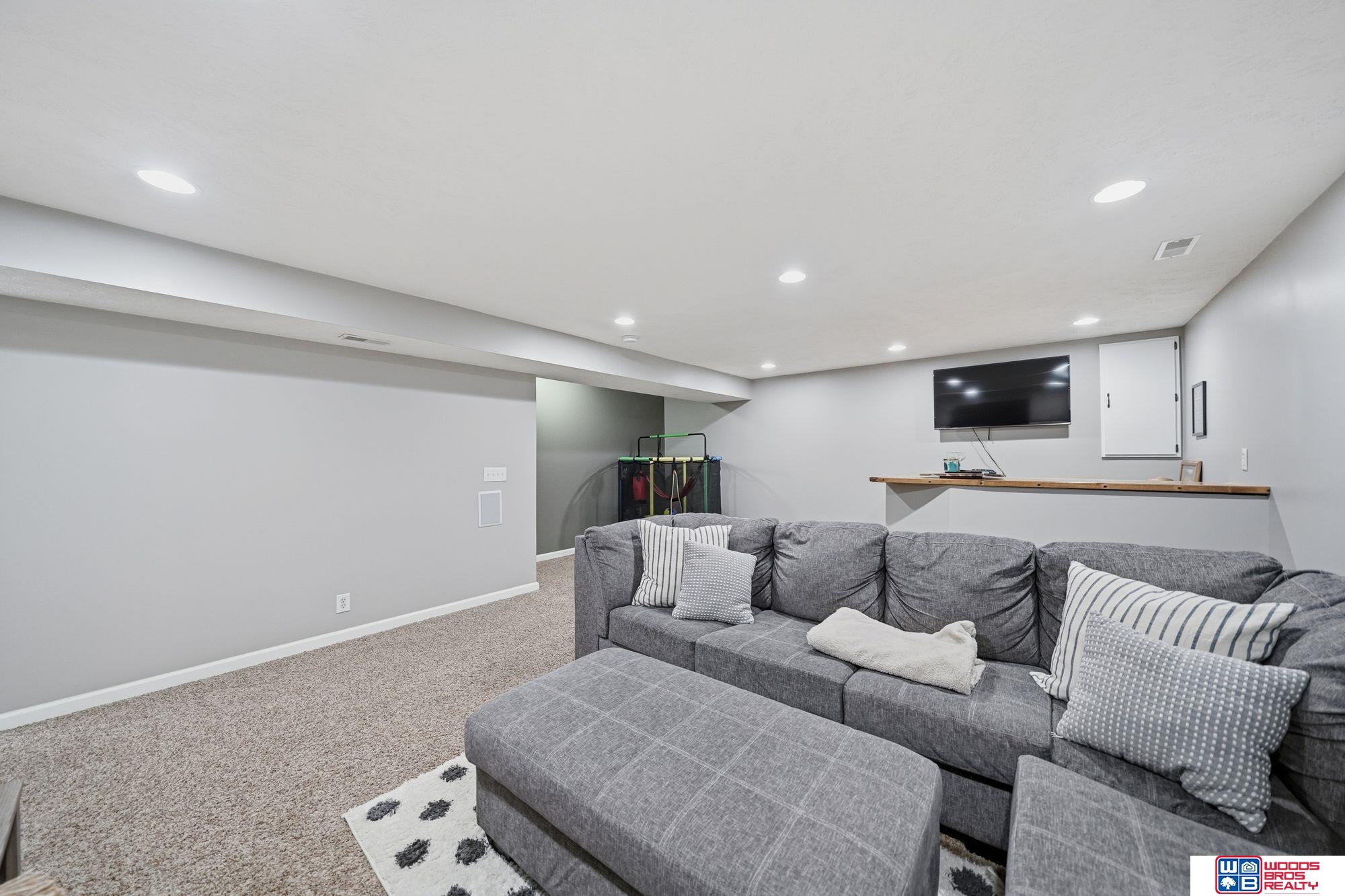 8230 57th Street, Lincoln, NE, 68516