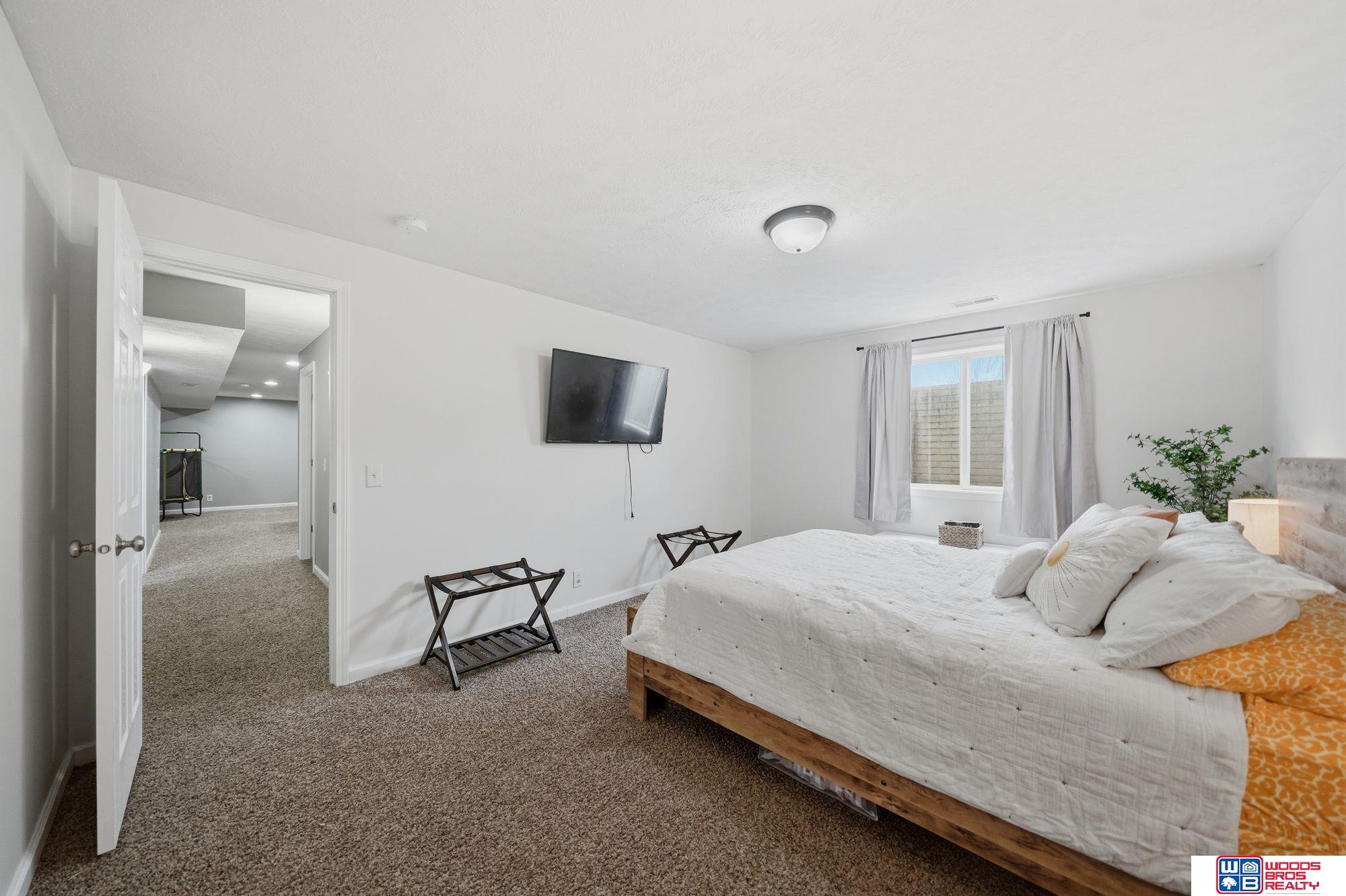 8230 57th Street, Lincoln, NE, 68516