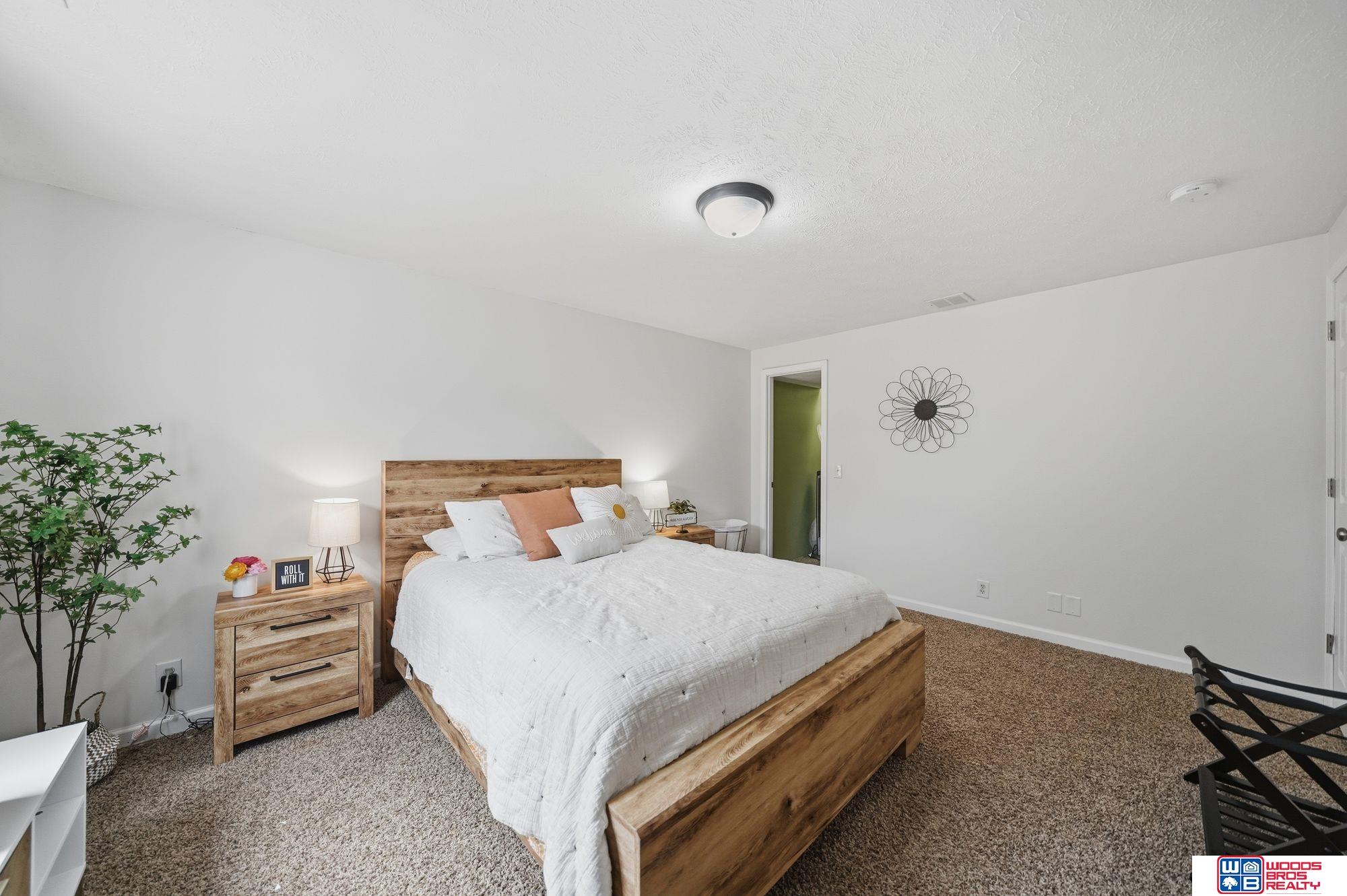 8230 57th Street, Lincoln, NE, 68516