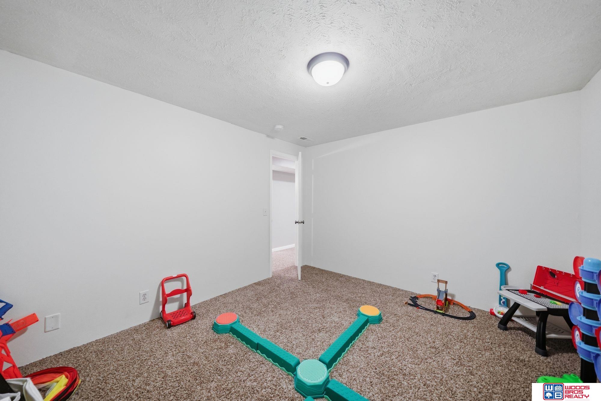 8230 57th Street, Lincoln, NE, 68516