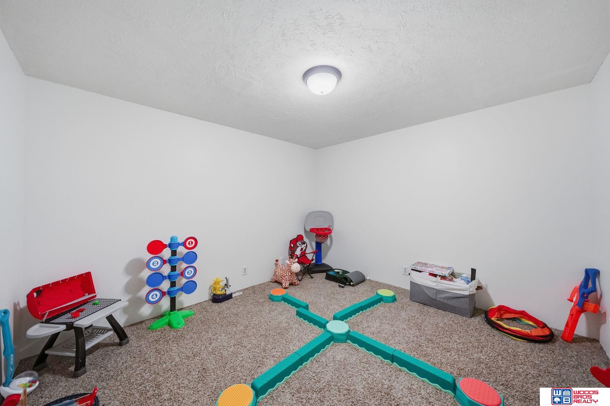 8230 57th Street, Lincoln, NE, 68516